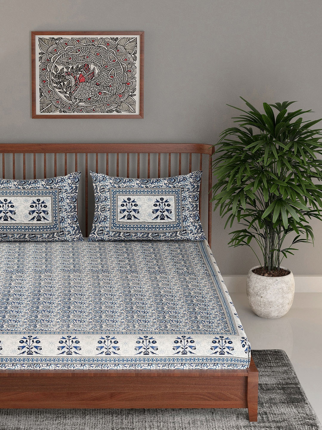 

EK BY EKTA KAPOOR Blue & White Alankar Screen Print 120 TC King Bedsheet & 2 Pillow Covers