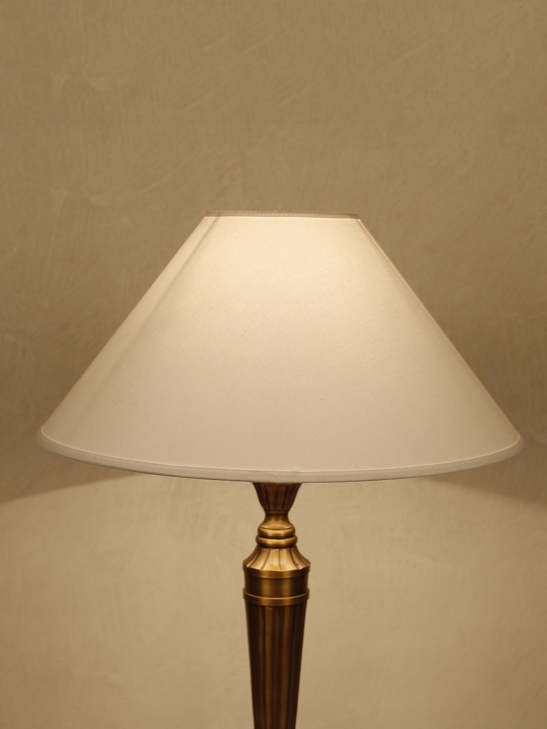 

THE LIGHT STORE White Solid Table Top Lamp Shade