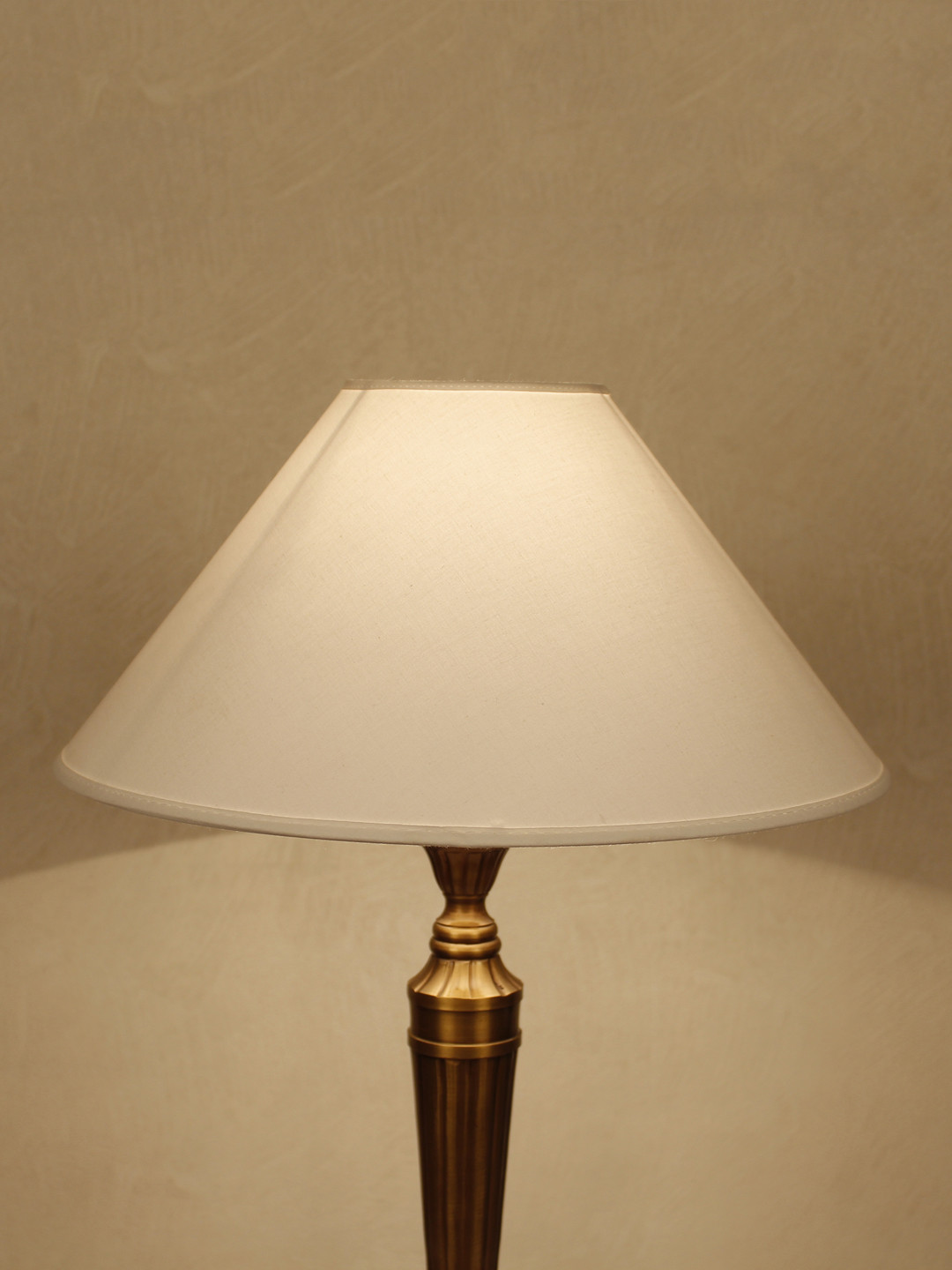 

THE LIGHT STORE White Solid Contemporary Table Top Lamp Shade