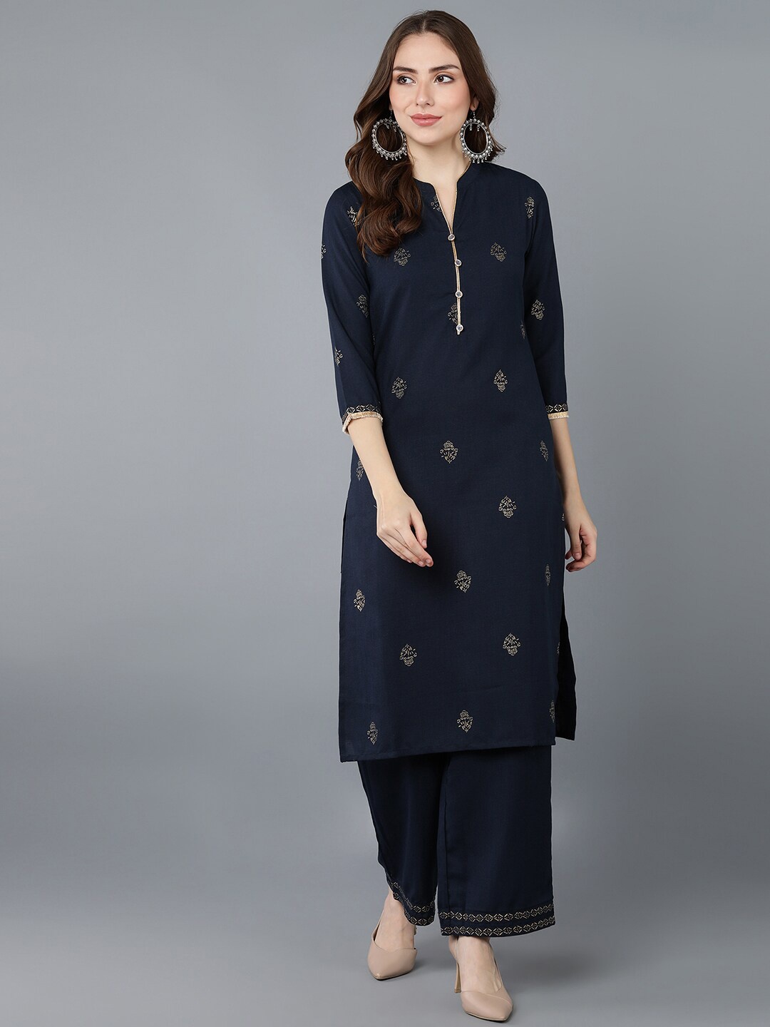

AHIKA Women Navy Blue Floral Printed Gotta Patti Kurta with Trousers