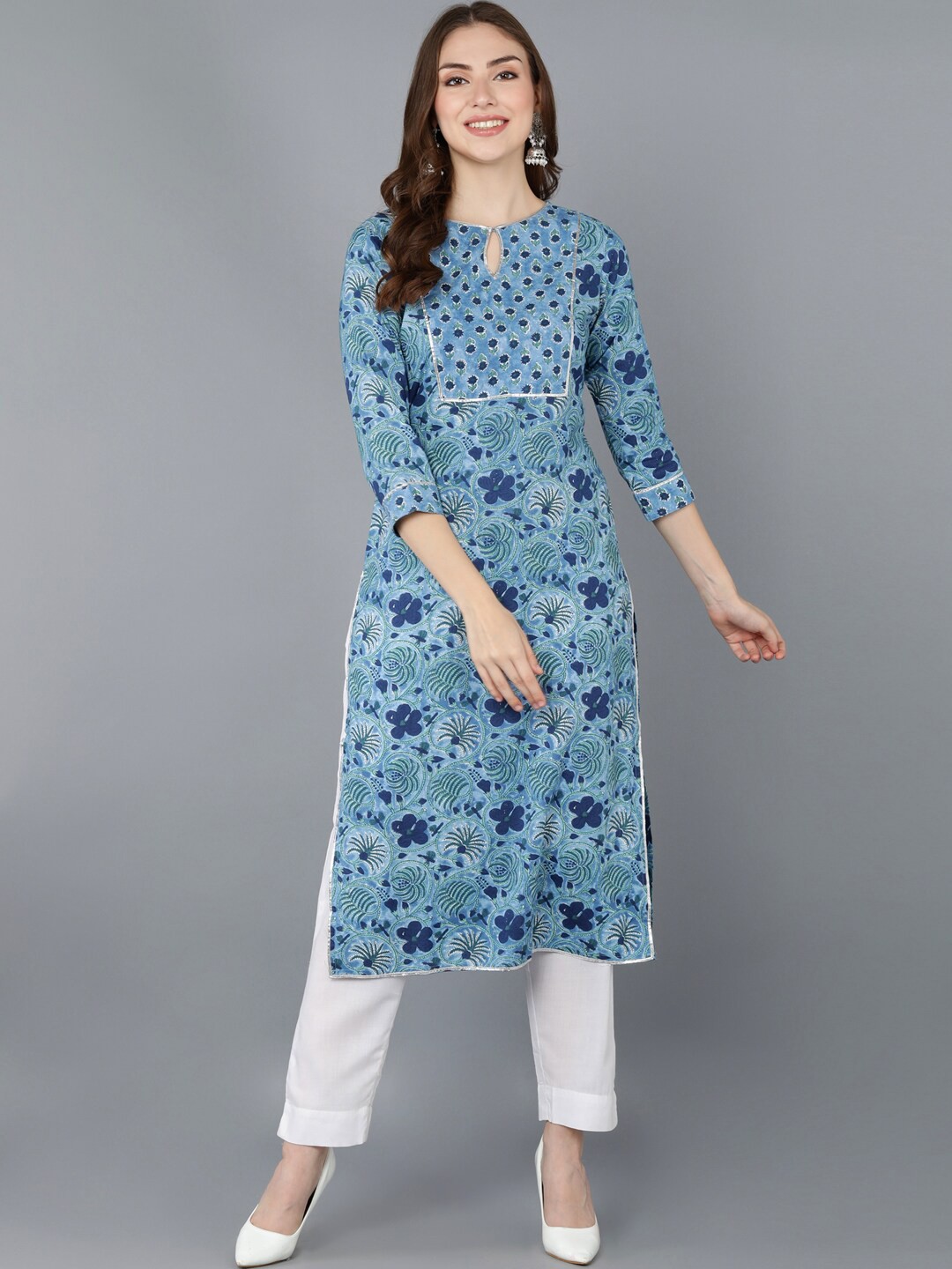 

AHIKA Women Blue Floral Printed Keyhole Neck Kurta