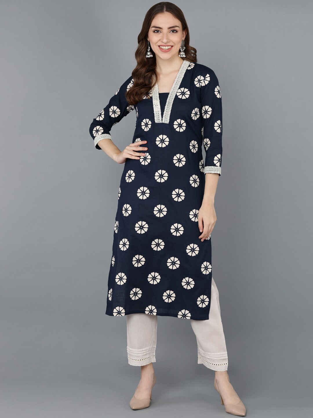 

AHIKA Women Navy Blue Floral Printed Kurta