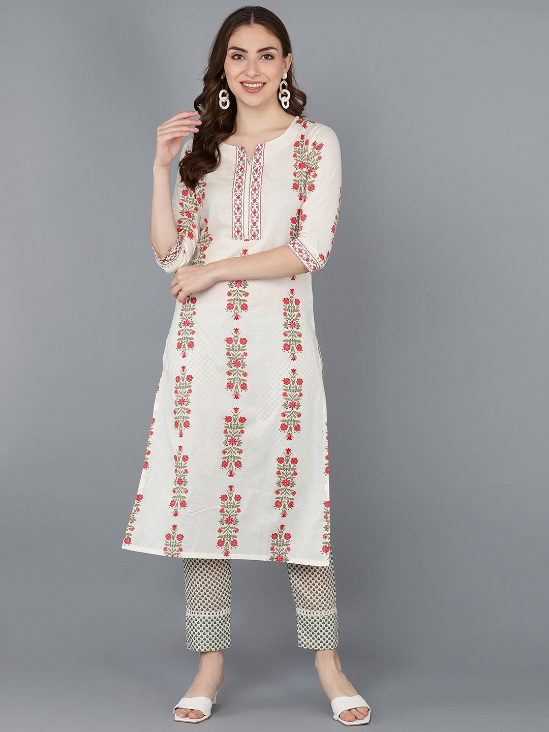 

AHIKA Women Off White Floral Printed Cotton Kurta