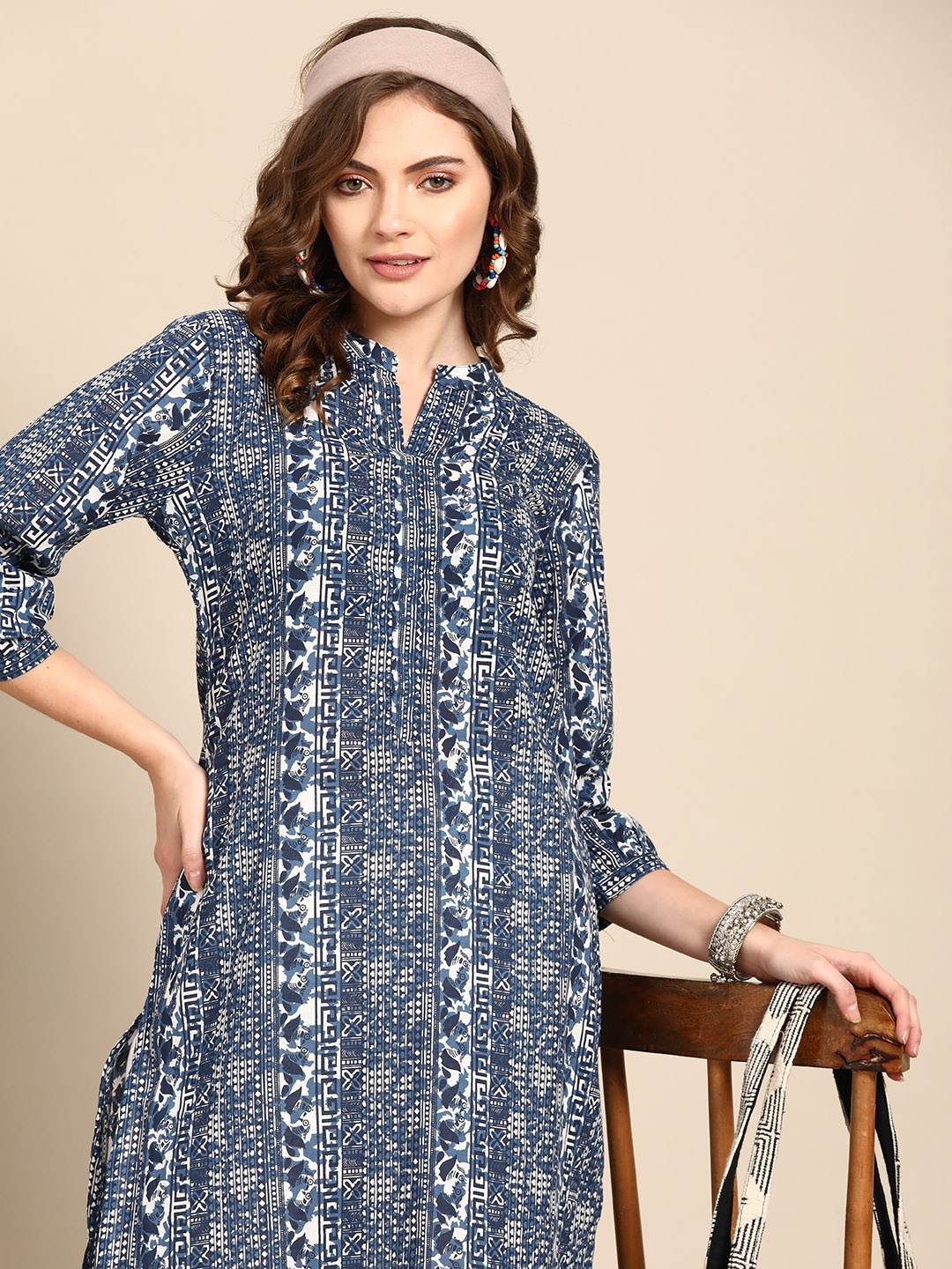 

Sangria Women Navy Blue Ethnic Motifs Printed Pure Cotton Straight Kurta