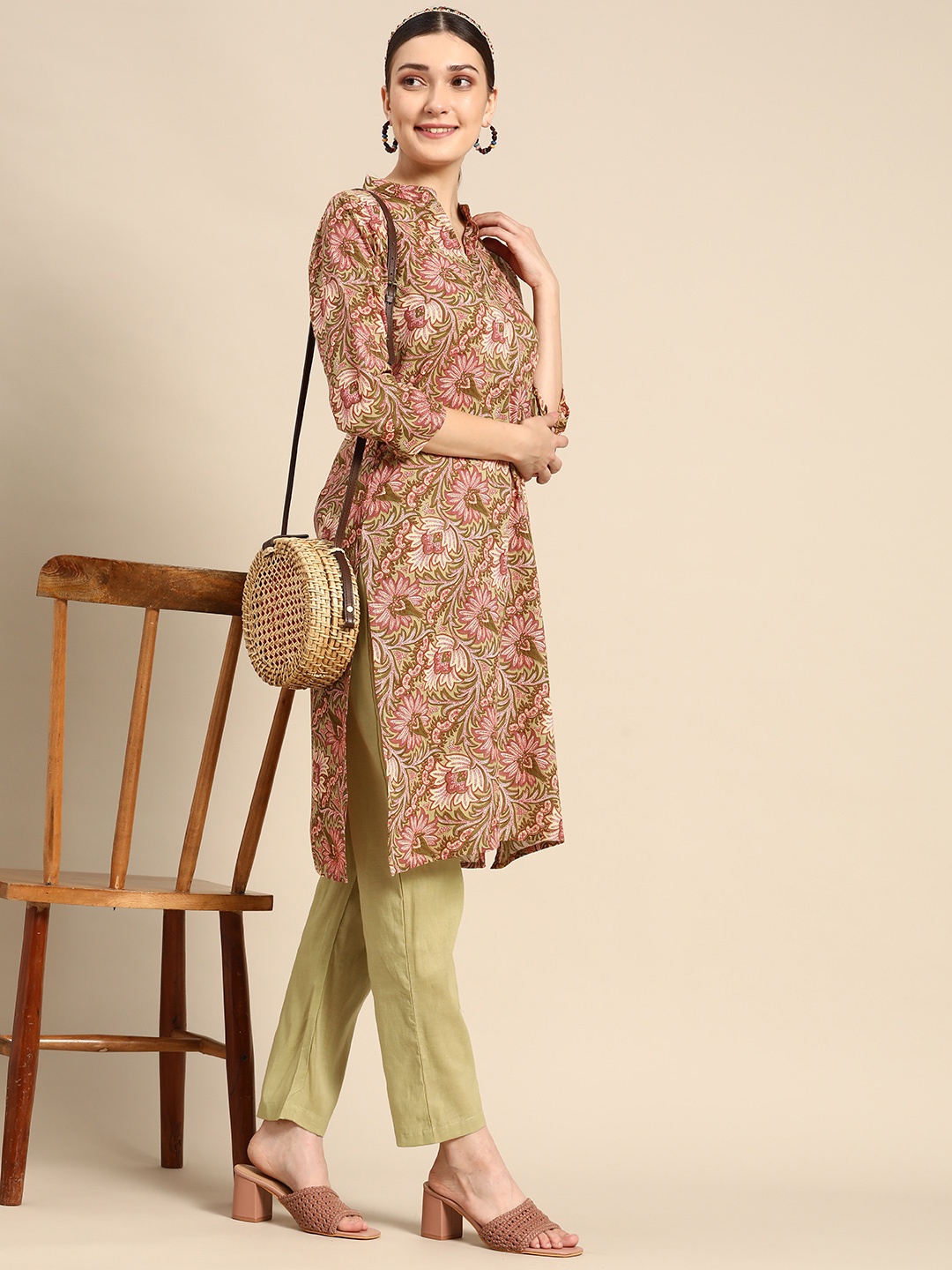 

Sangria Women Green & Pink Floral Printed Pure Cotton Kurta with Trousers