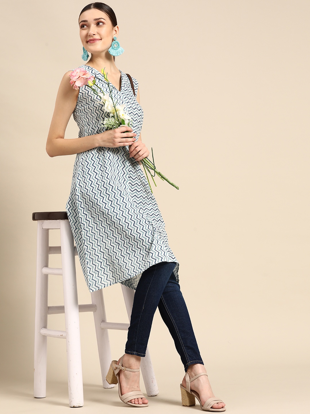 

Sangria Women White & Blue Pure Cotton Chevron Printed A-Line Kurta