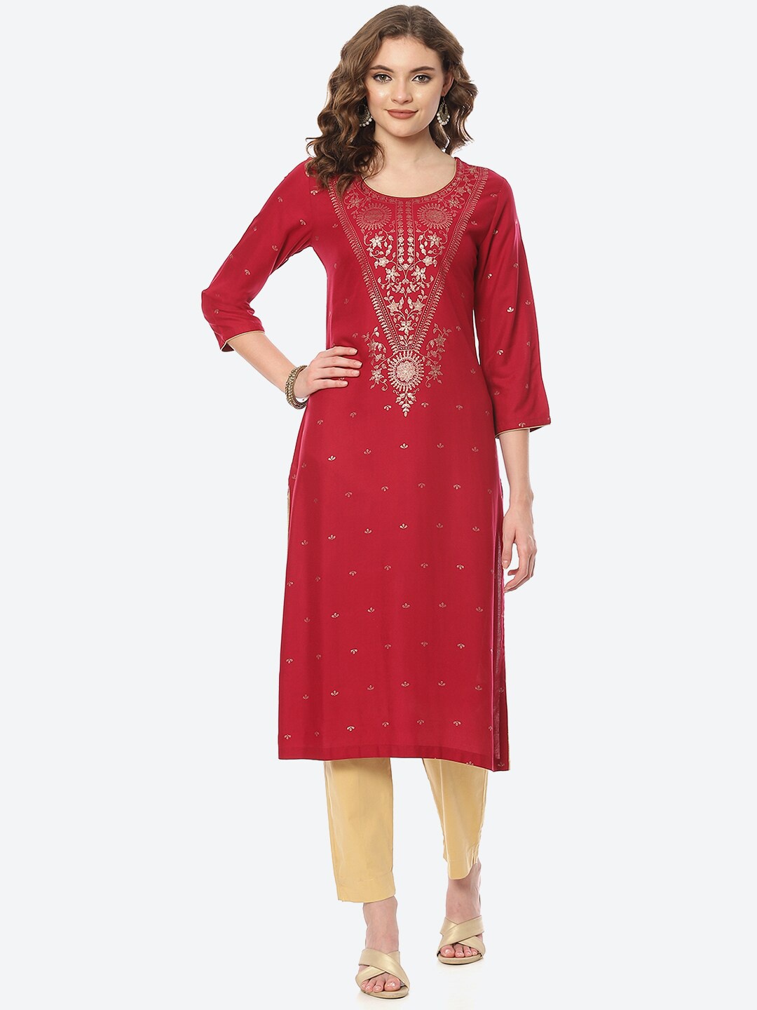 

Rangriti Women Pink Ethnic Motifs Embroidered Flared Sleeves Thread Work Kurta