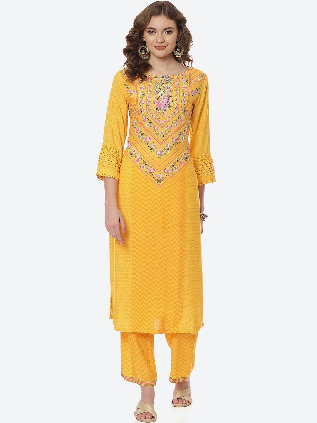 

Rangriti Women Yellow Floral Print Kurti With Palazzos