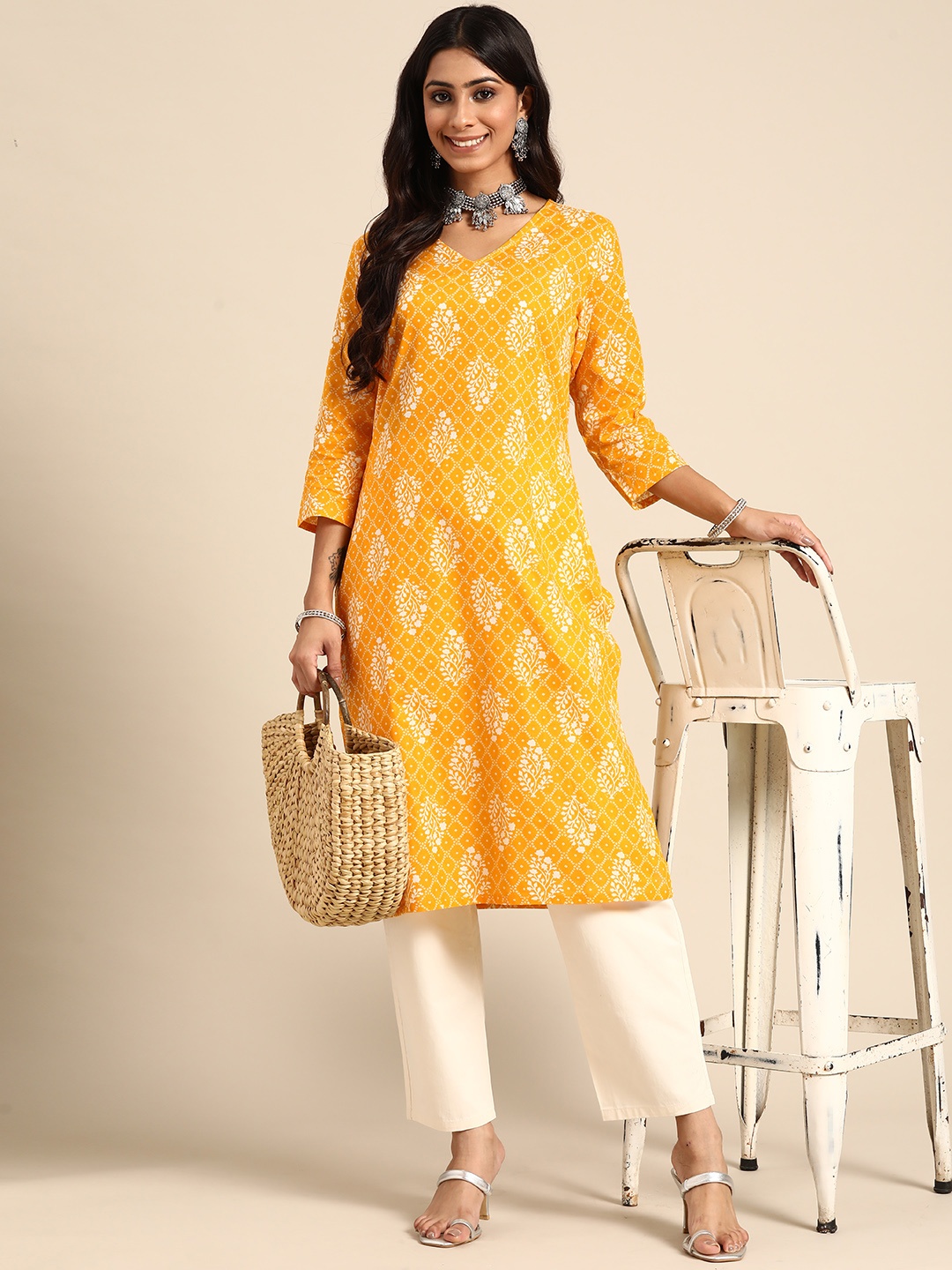 

Sangria Women Yellow & White Pure Cotton Bandhani Print Floral Kurta