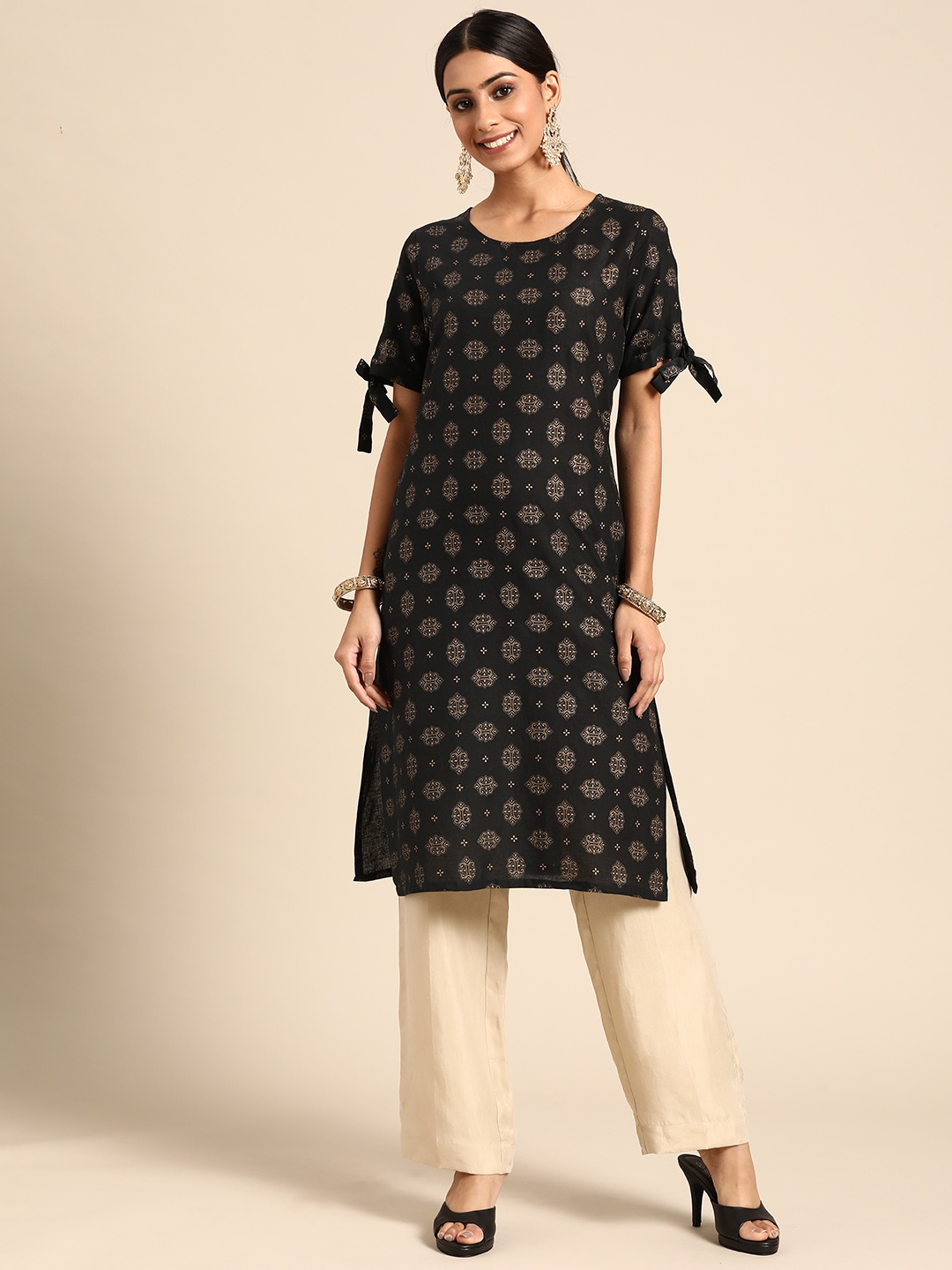 

Sangria Women Black & Gold-Toned Pure Cotton Ethnic Motifs Print Kurta