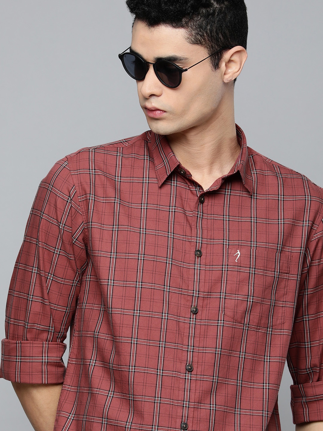 

Indian Terrain Men Red Buffalo Checked Pure Cotton Slim Fit Casual Shirt