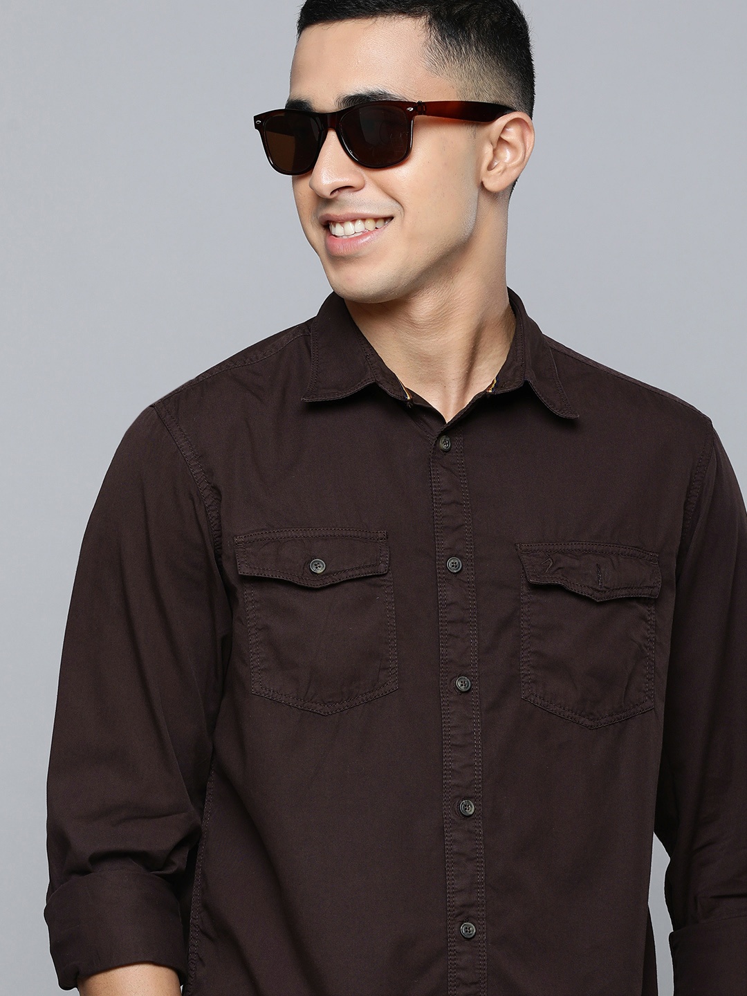 

Indian Terrain Men Brown Slim Fit Pure Cotton Casual Shirt with Flap Pockets