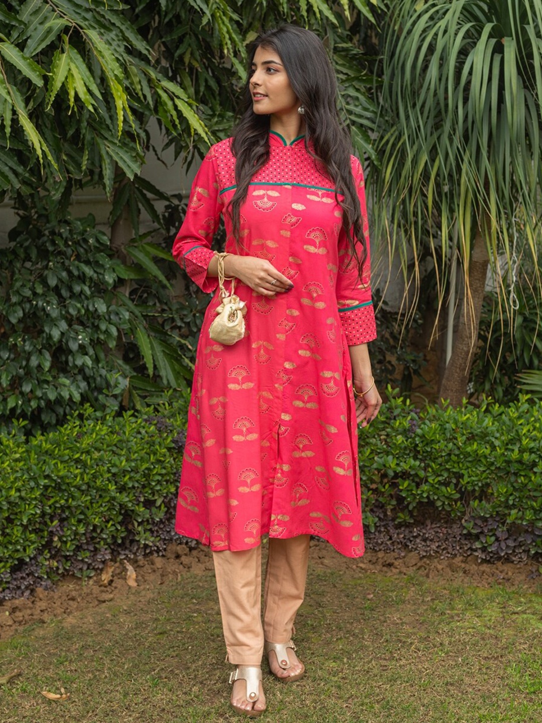 

SVARCHI Women Coral Yoke Design Keyhole Neck Flared Sleeves Anarkali Kurta