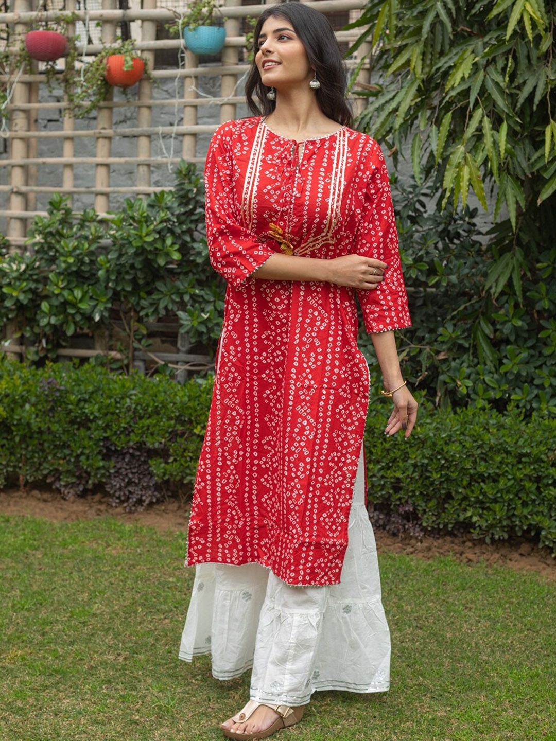 

SVARCHI Women Red Ethnic Bandhej Motifs Printed Pure Cotton Kurti with Palazzos