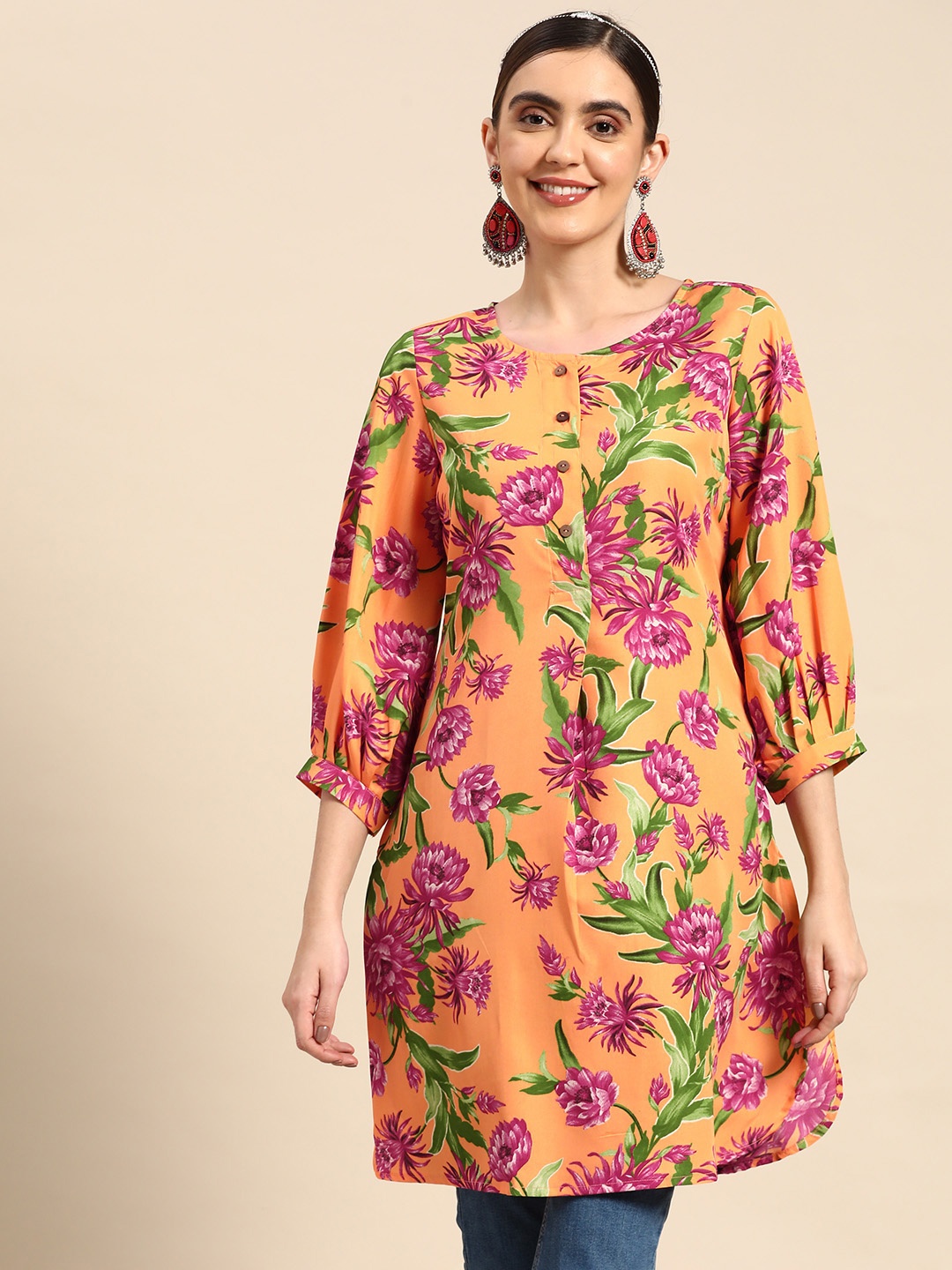 

Sangria Women Floral Printed Kurta, Yellow