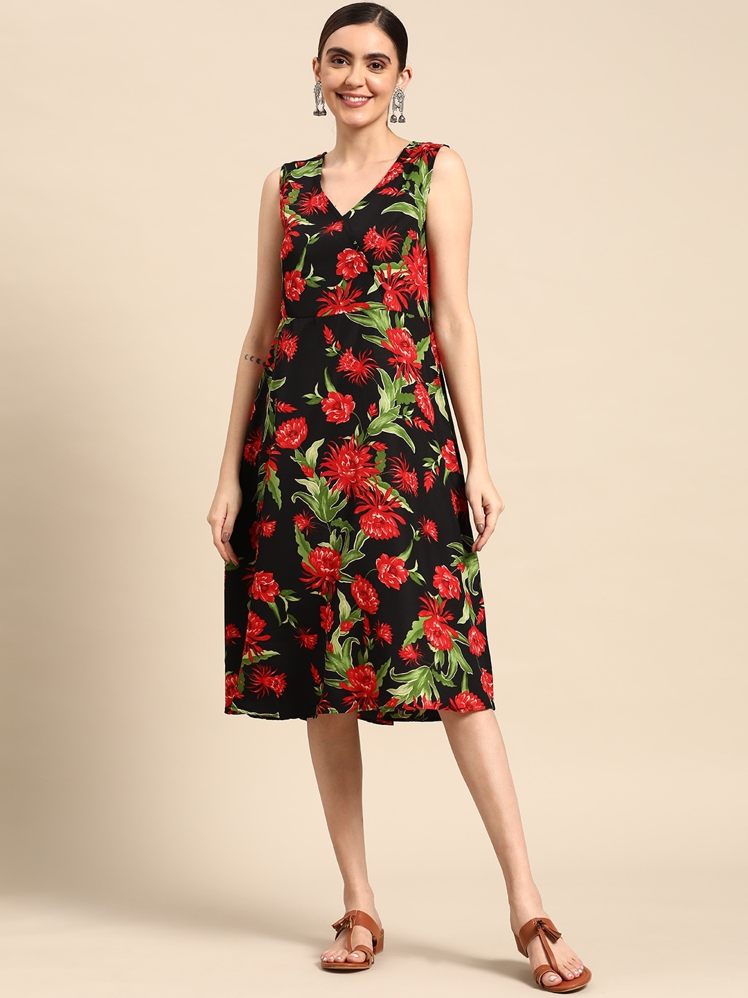 

Sangria Floral Printed Wrap Dress, Black