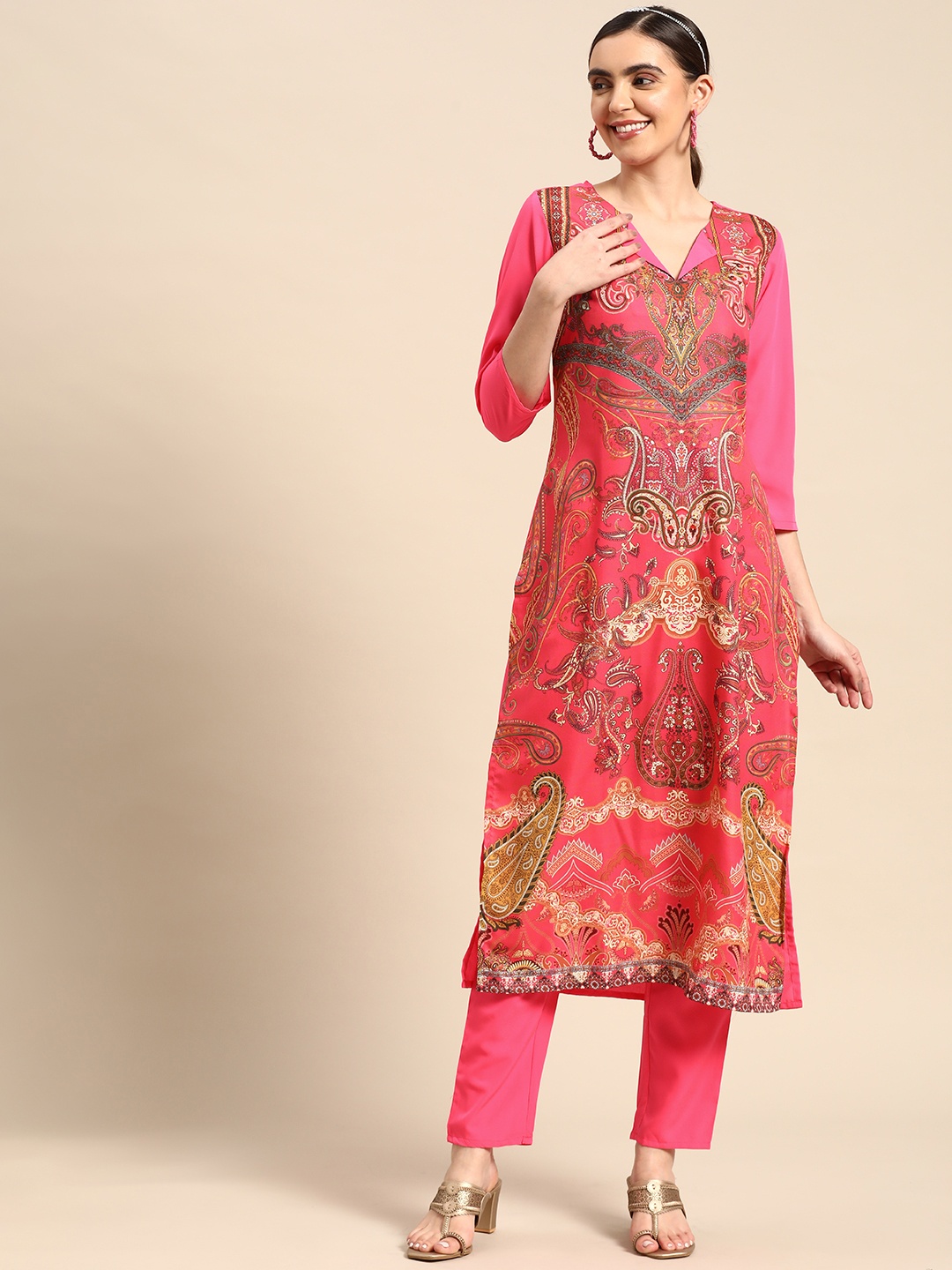 

Sangria Women Paisley Printed Kurta with Trousers, Pink
