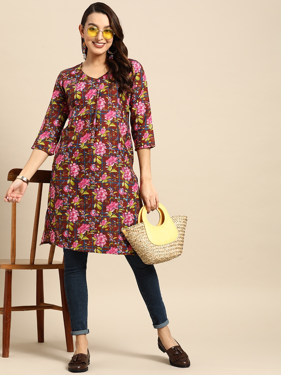 

Sangria Floral Printed V-Neck Straight Kurta, Brown