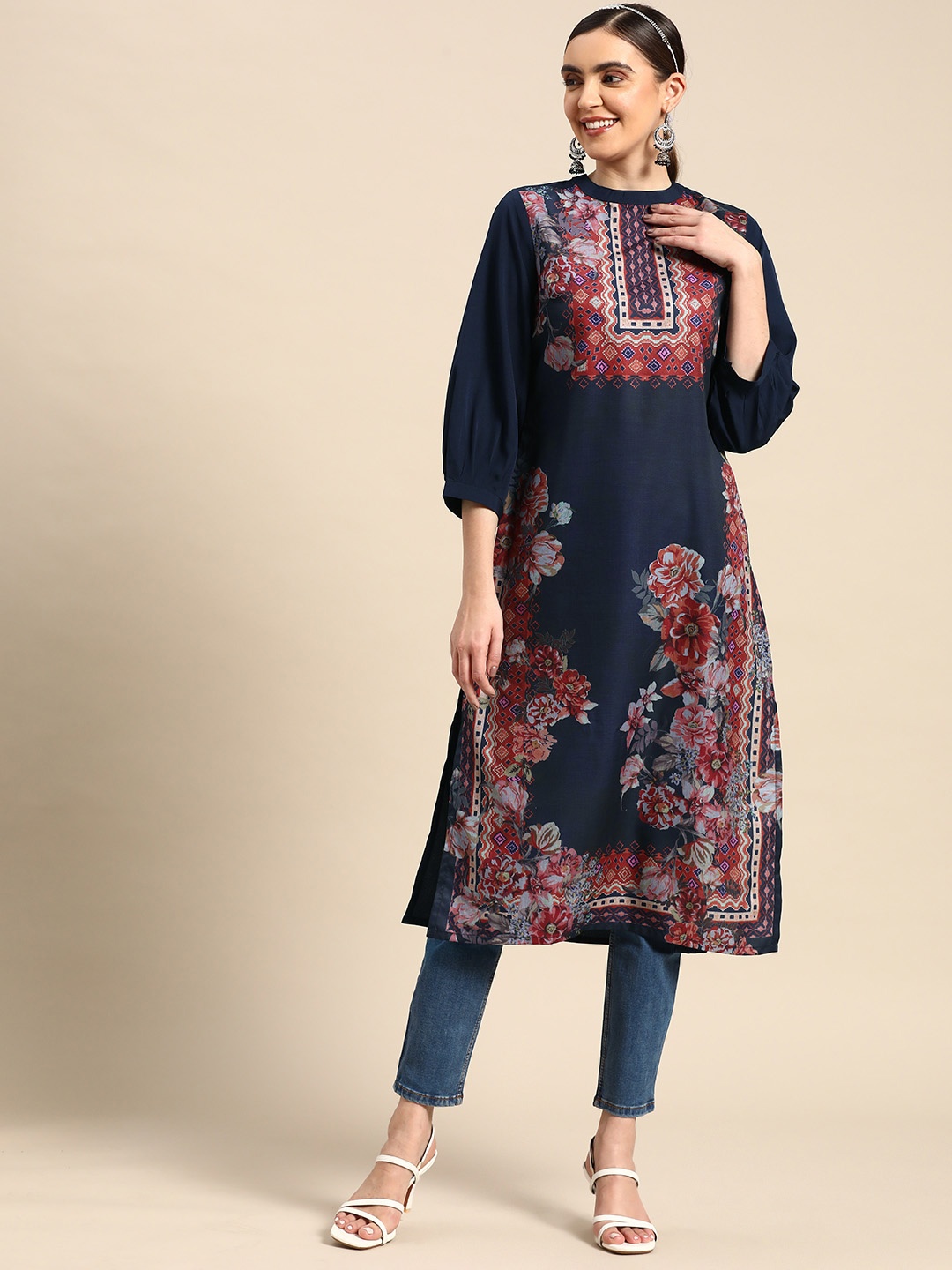 

Sangria Women Floral Printed Floral Kurta, Navy blue