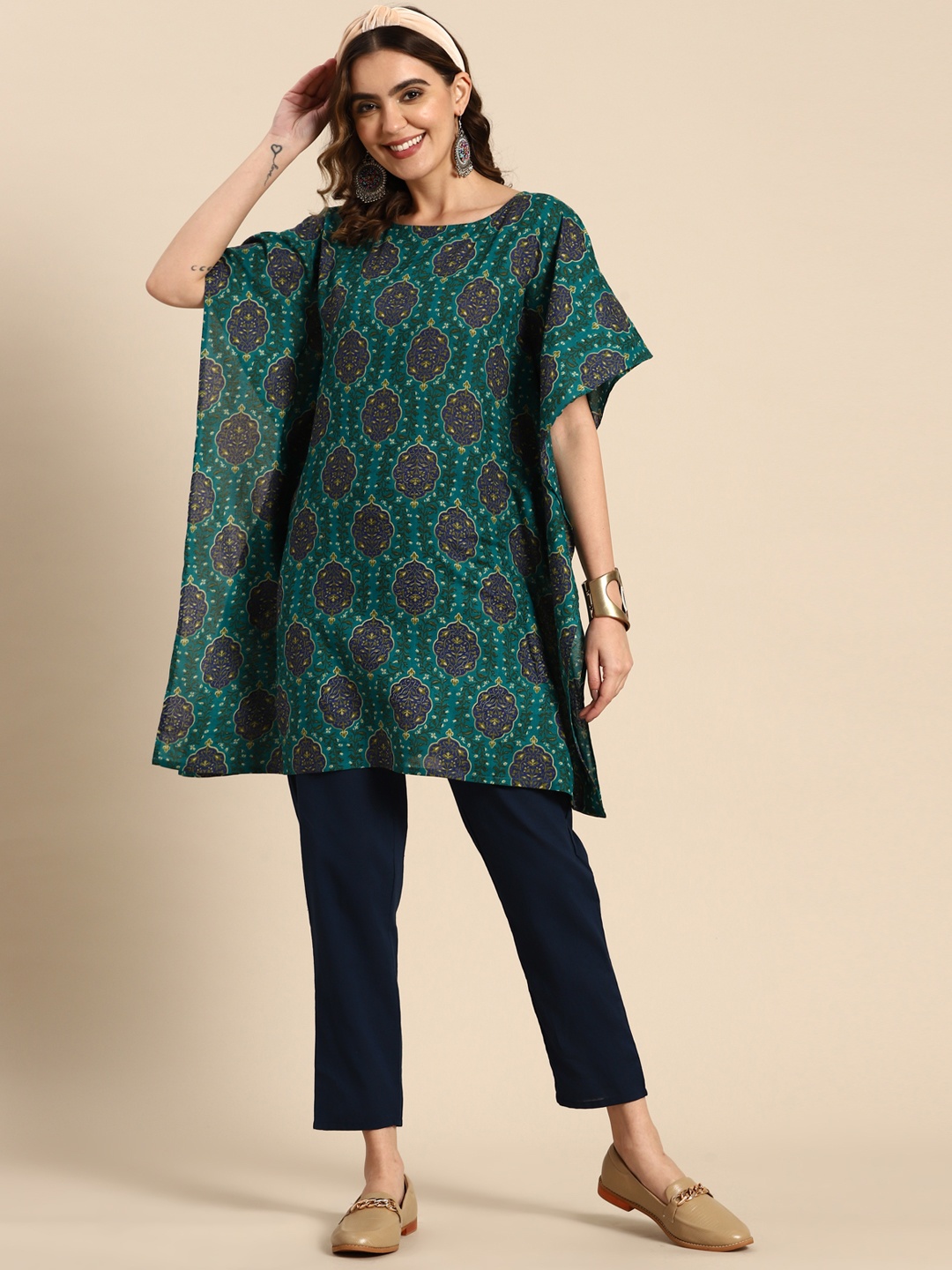 

Sangria Women Ethnic Motifs Printed Pure Cotton Kurta with Trousers, Green