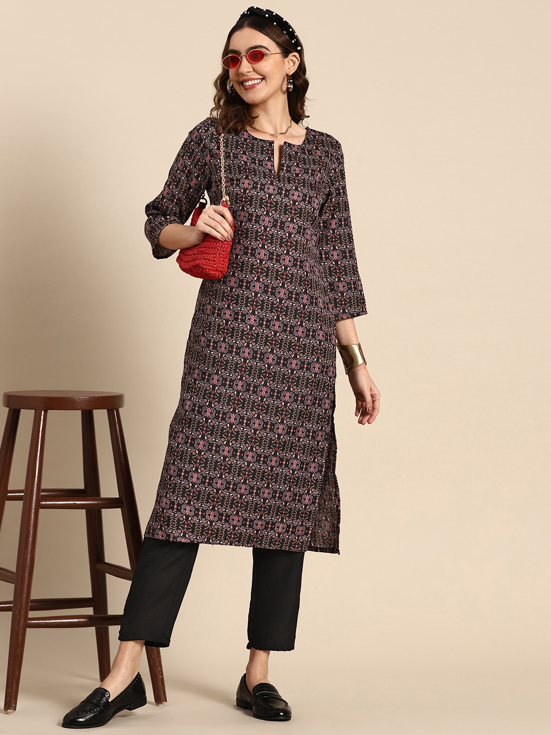 

Sangria Women Ethnic Motifs Printed Kurta with Trousers, Black