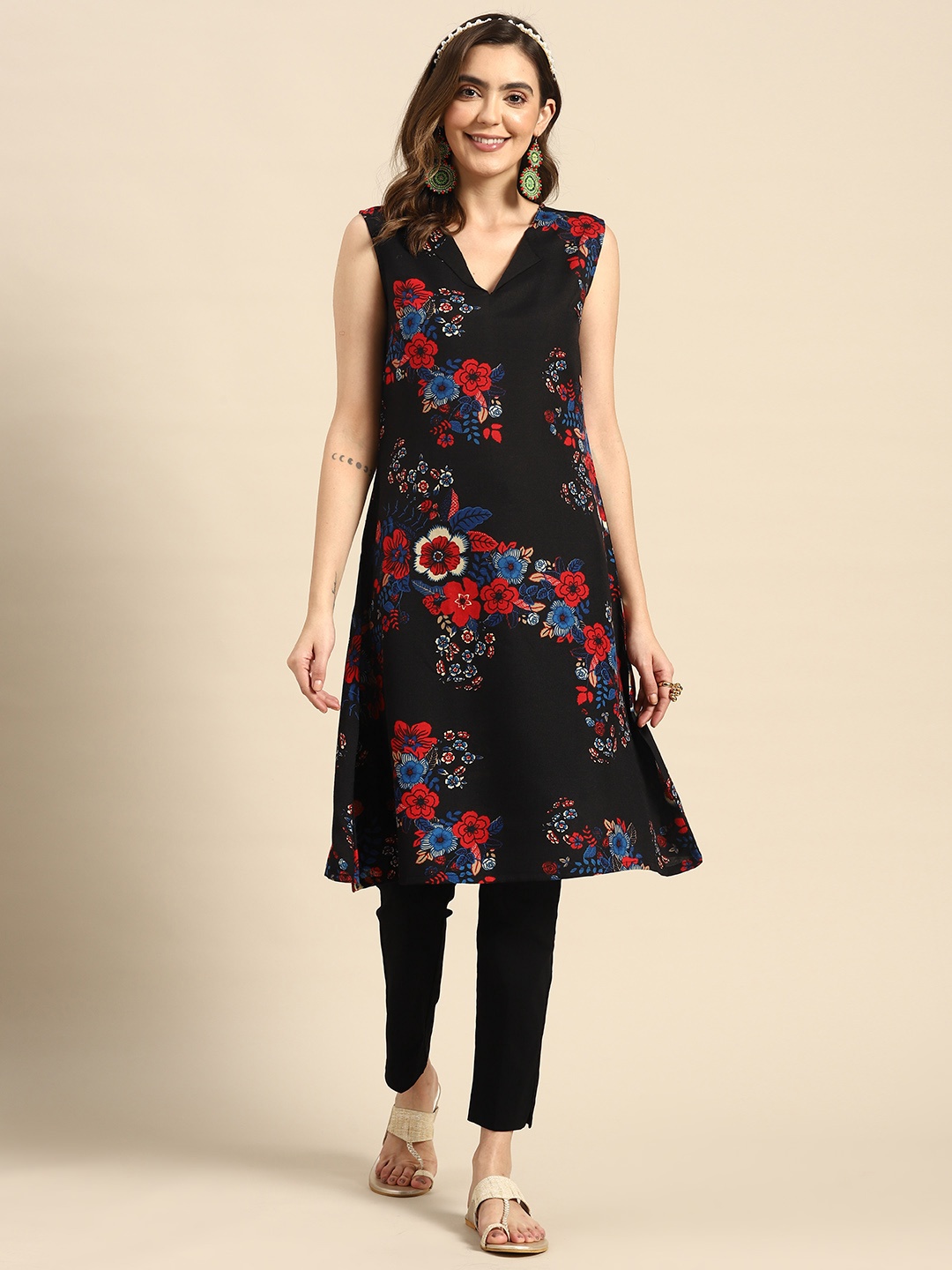 

Sangria Women Floral Printed A-Line Sleeveless Kurta, Black