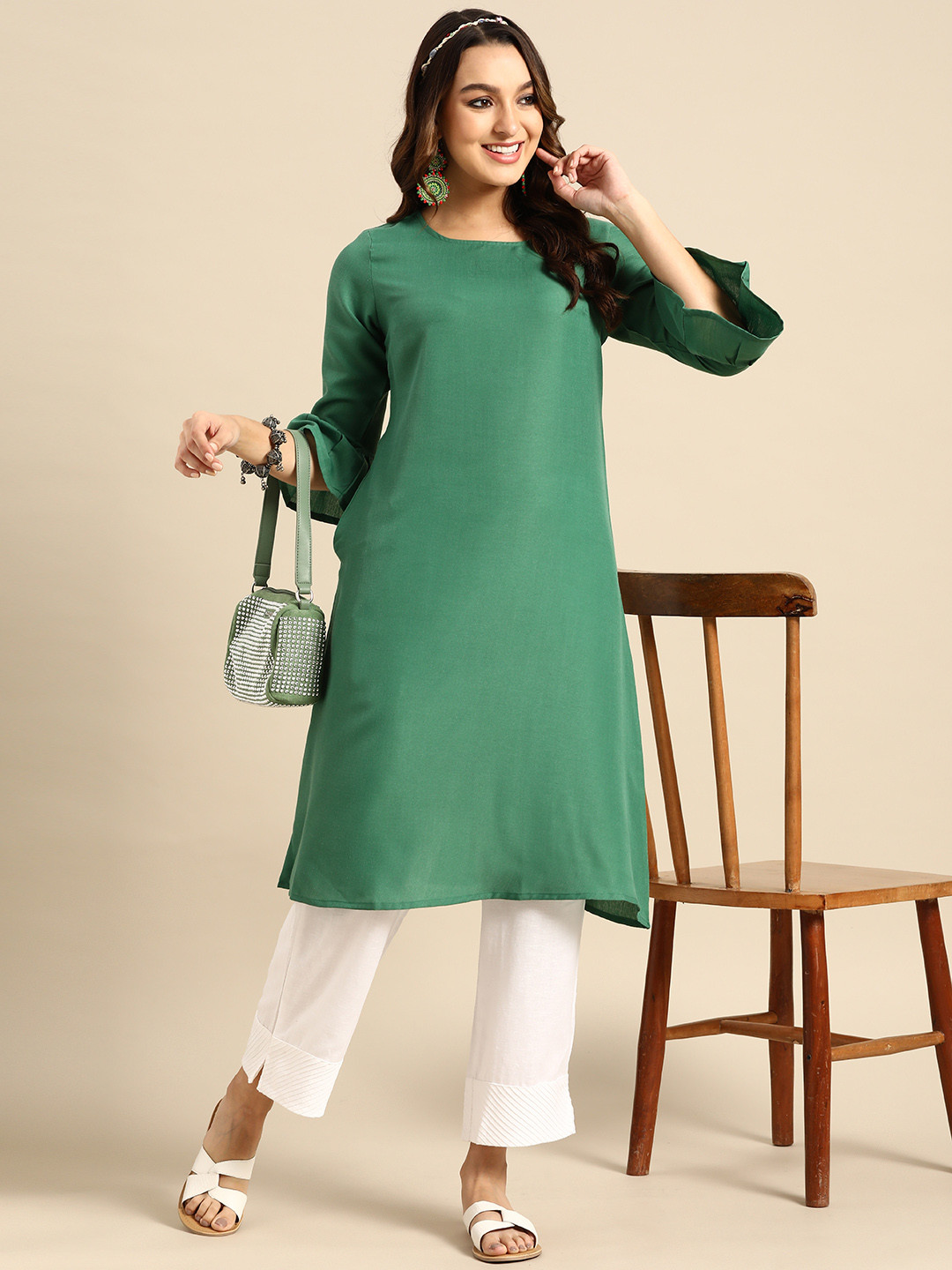 

Sangria Women Bell Sleeves Kurta, Green