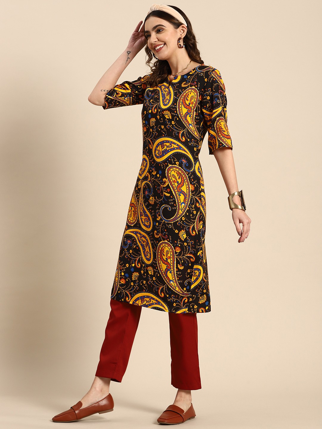 

Sangria Ethnic Motifs Print Straight Kurta, Black