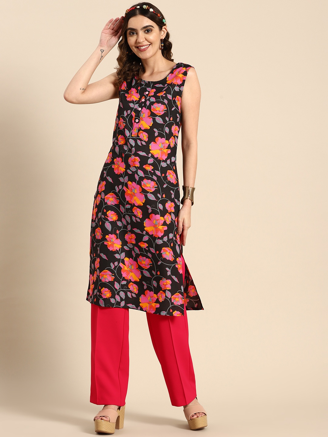 

Sangria Floral Print Straight Kurta, Black