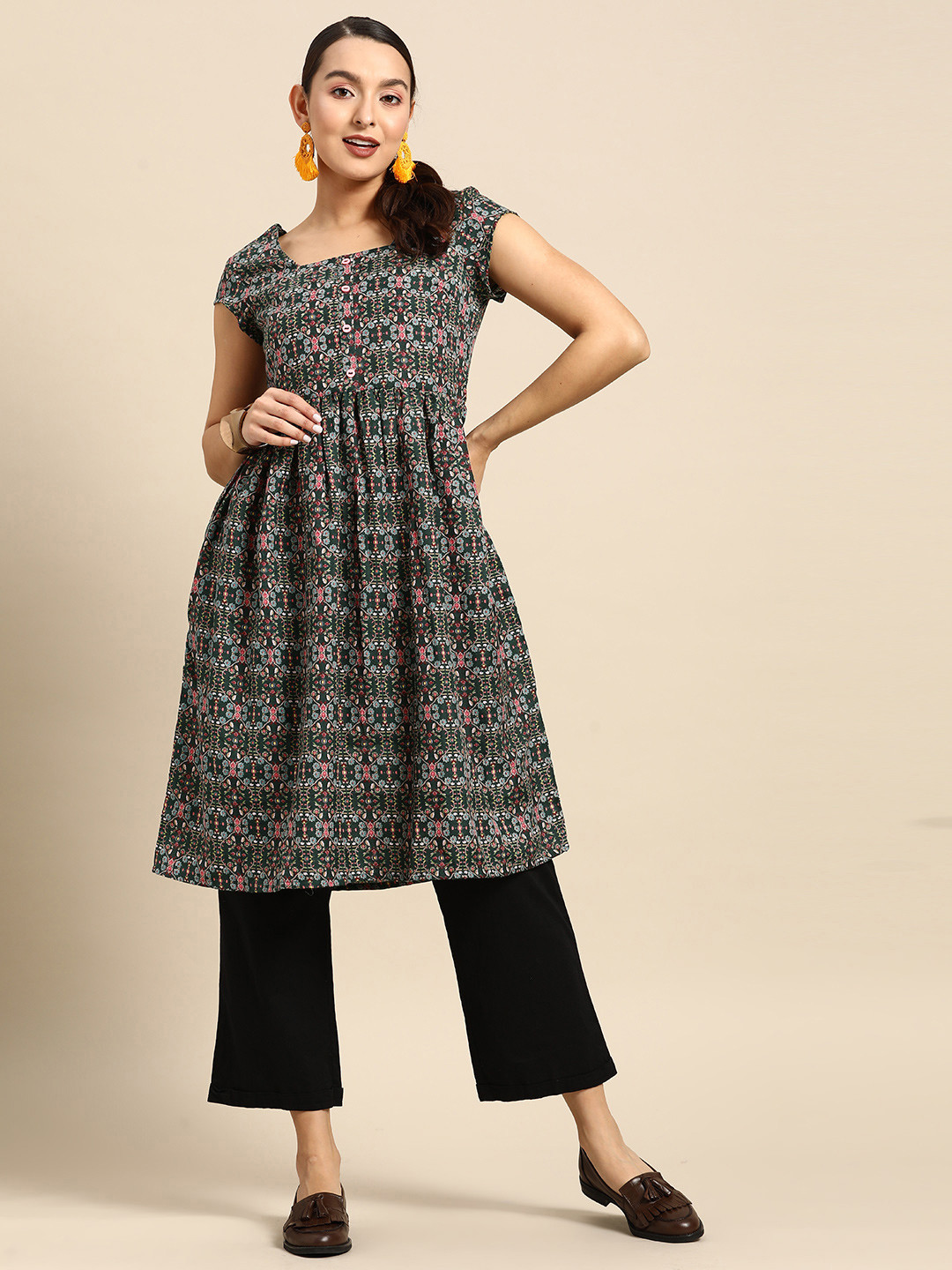 

Sangria Women Floral Printed Pleated A-line Kurta, Green