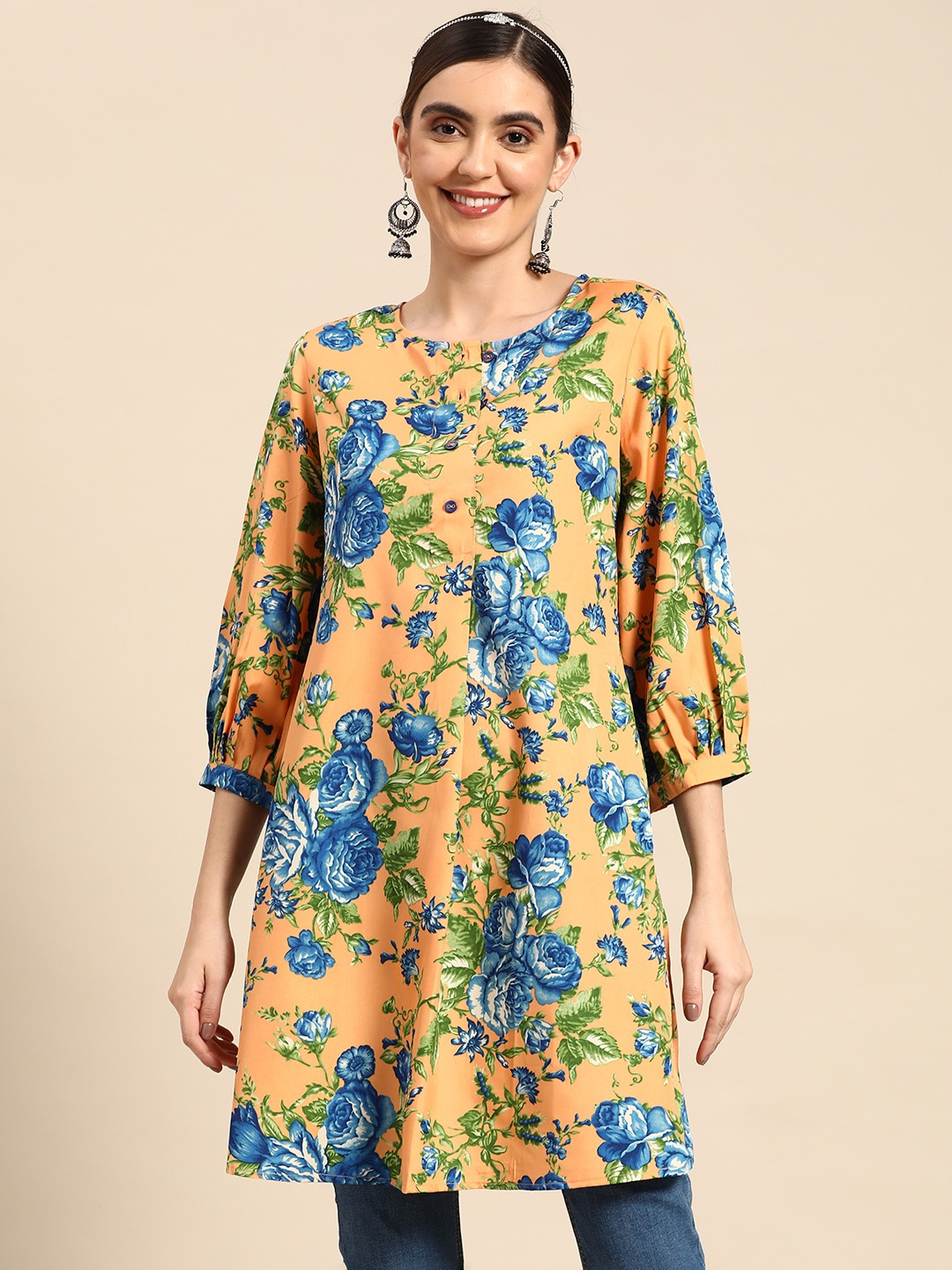 

Sangria Women Floral Printed Kurta, Peach