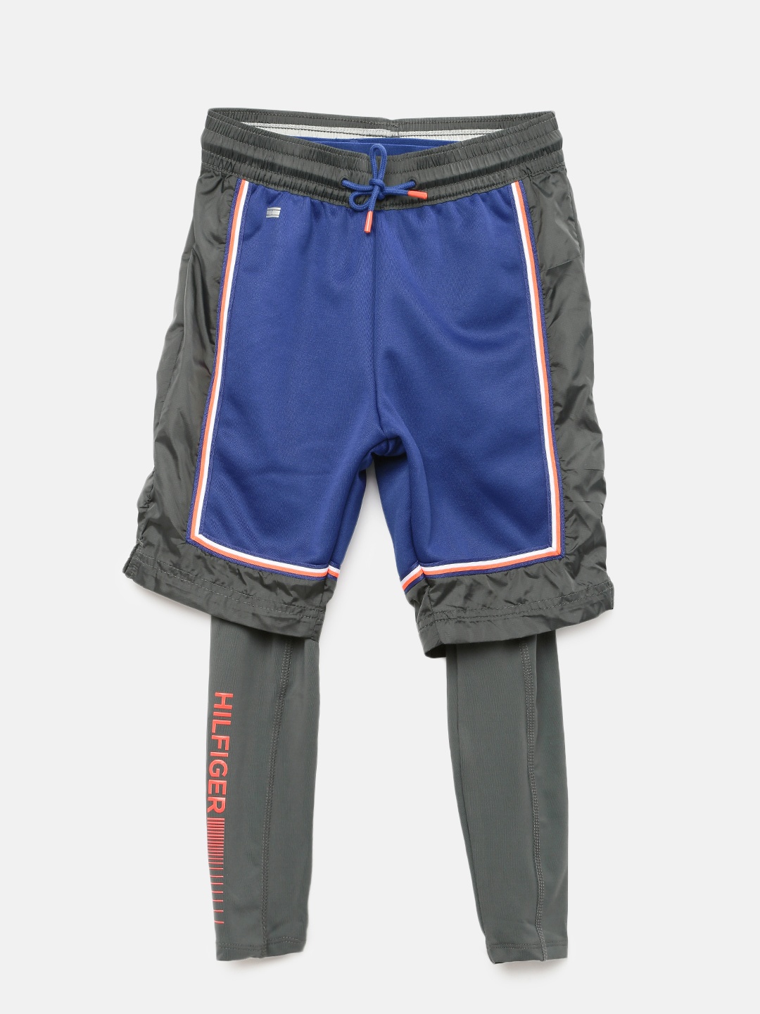 

Tommy Hilfiger Boys Blue Solid Regular Fit Sports Shorts