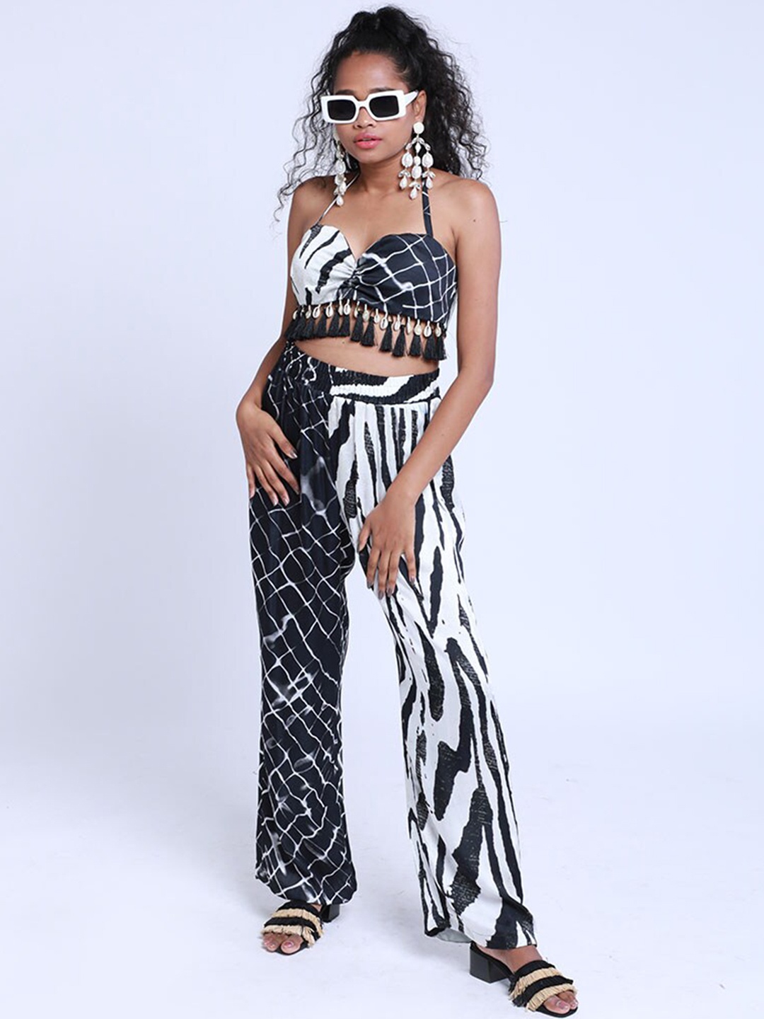 

MISSY Women Black Printed Loose Fit High-Rise Trousers