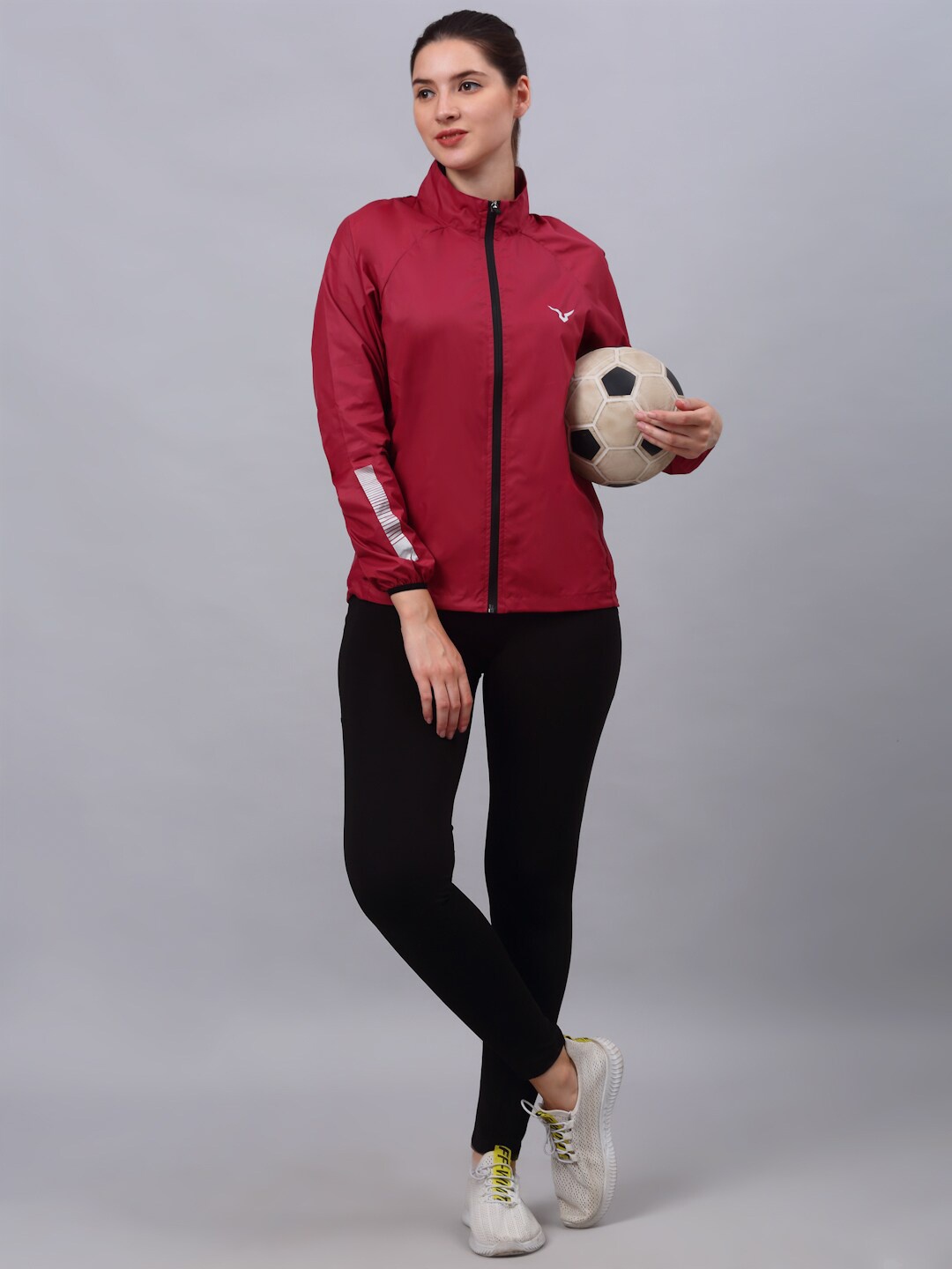 

Invincible Women Windrunner Outdoor Jacket, Maroon