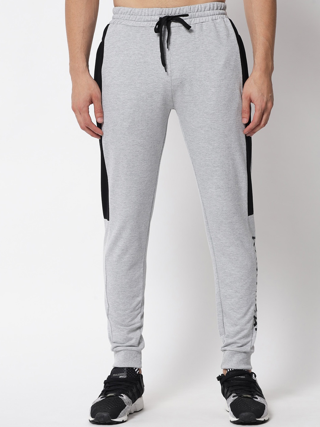 

Kashwear Men Grey Colourblocked Cotton Slim-Fit Joggers