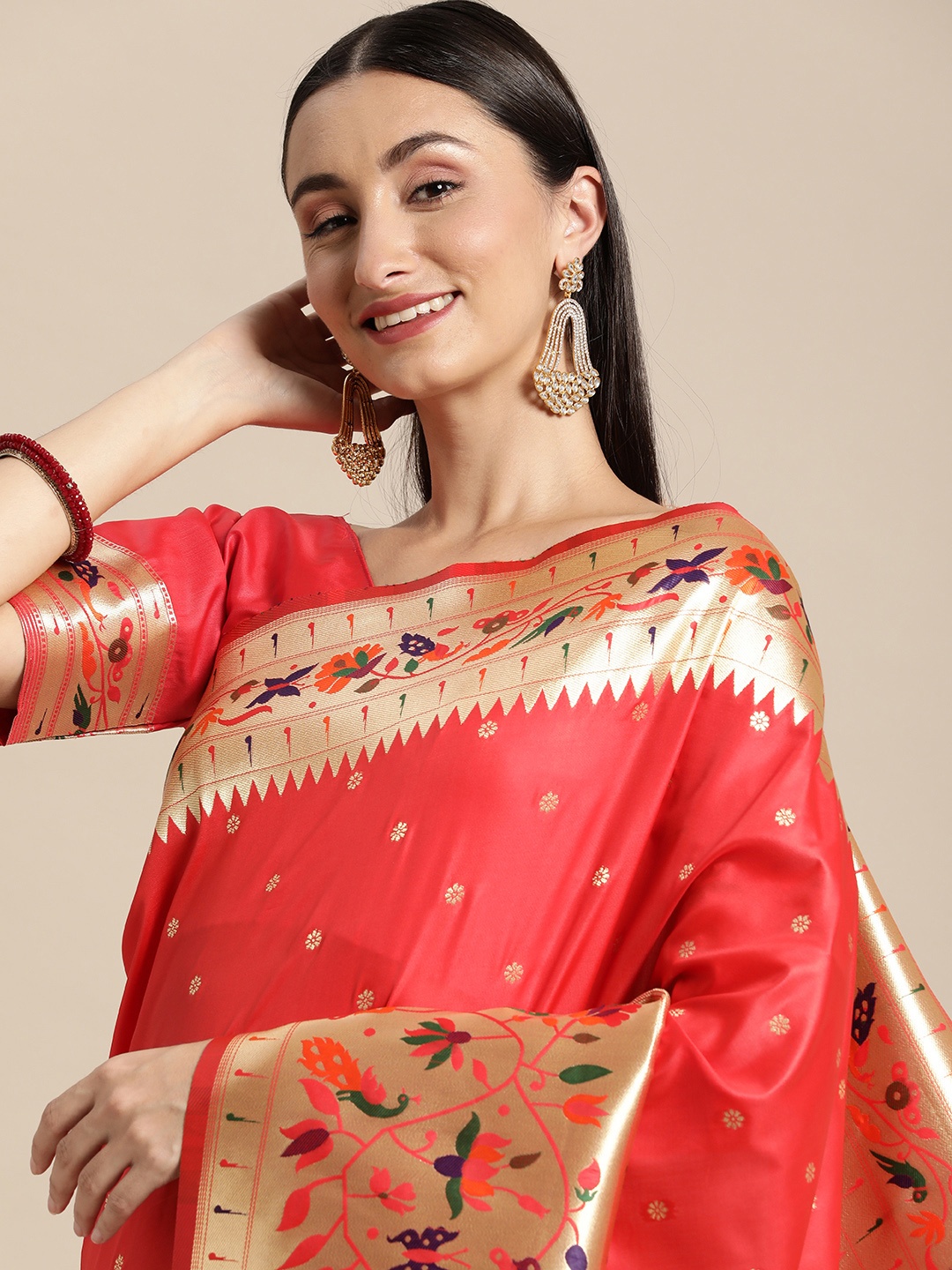 

VRSALES Red & Gold-Toned Ethnic Motifs Zari Silk Blend Banarasi Saree