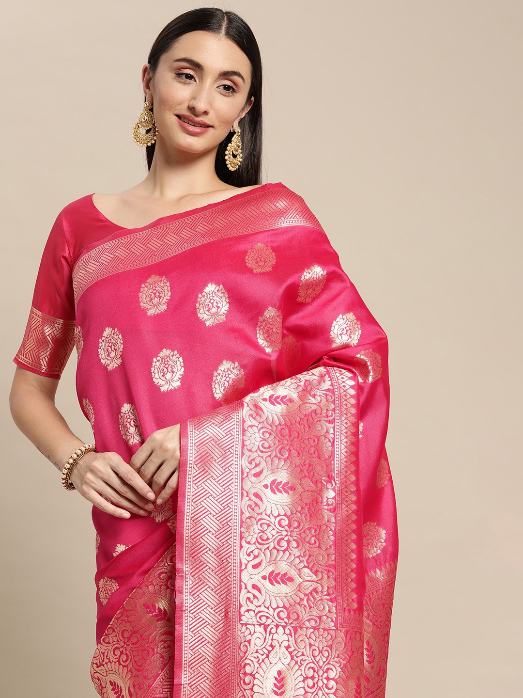

VRSALES Magenta & Gold-Toned Ethnic Motifs Zari Silk Blend Banarasi Saree