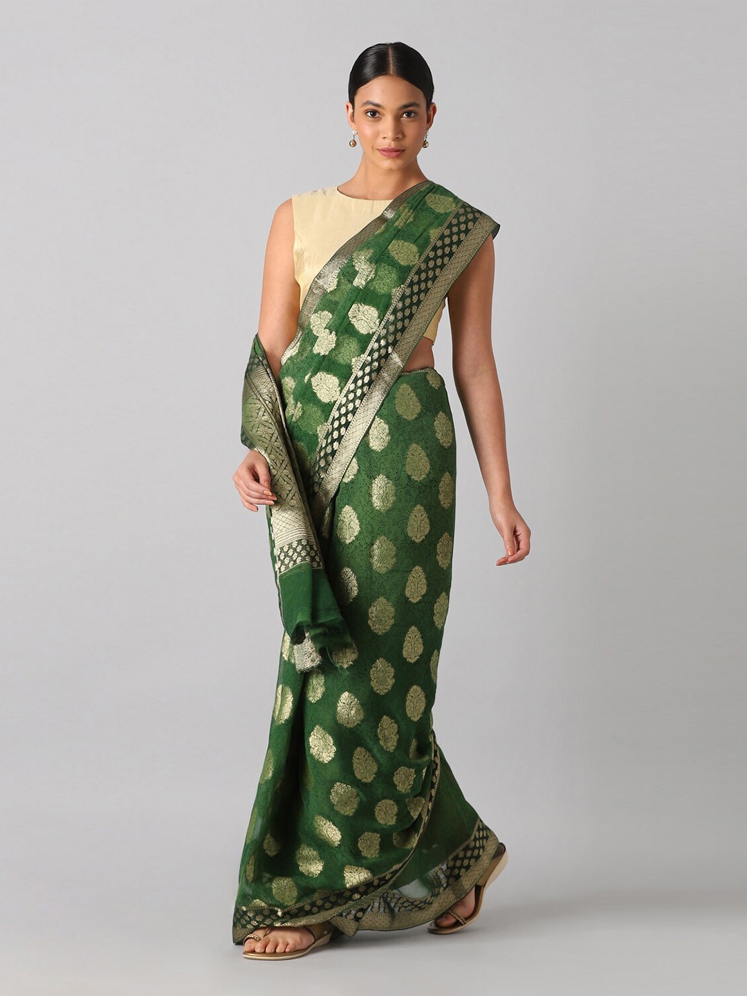 

Taneira Green & Gold-Toned Woven Design Banarasi Saree