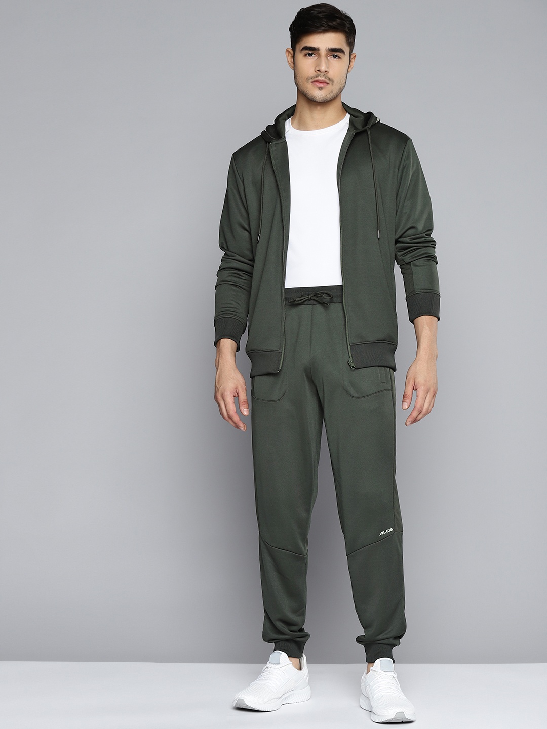 

Alcis Men Olive Green Solid Tracksuit