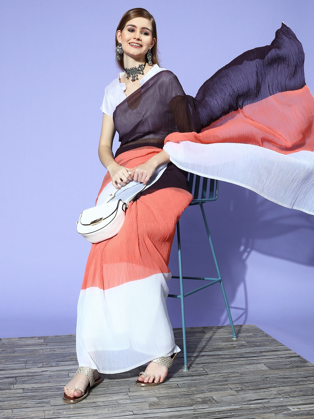 

Satrani White & Peach-Coloured Striped Saree