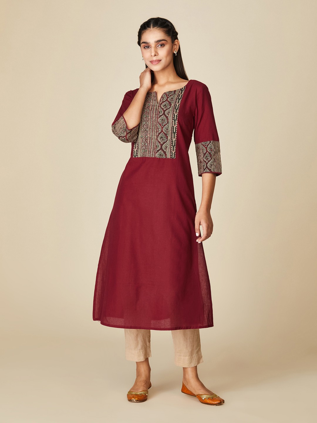 

Fabindia Women Maroon Hand Yoke Embroidered Cotton Kurta