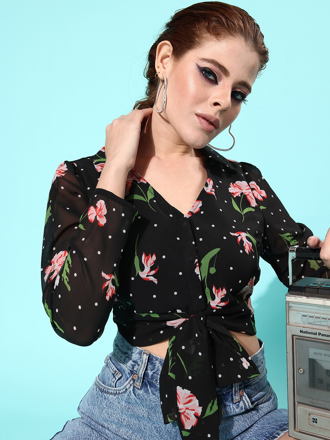 

Dressberry Women Black Floral Print Wrap Crop Top