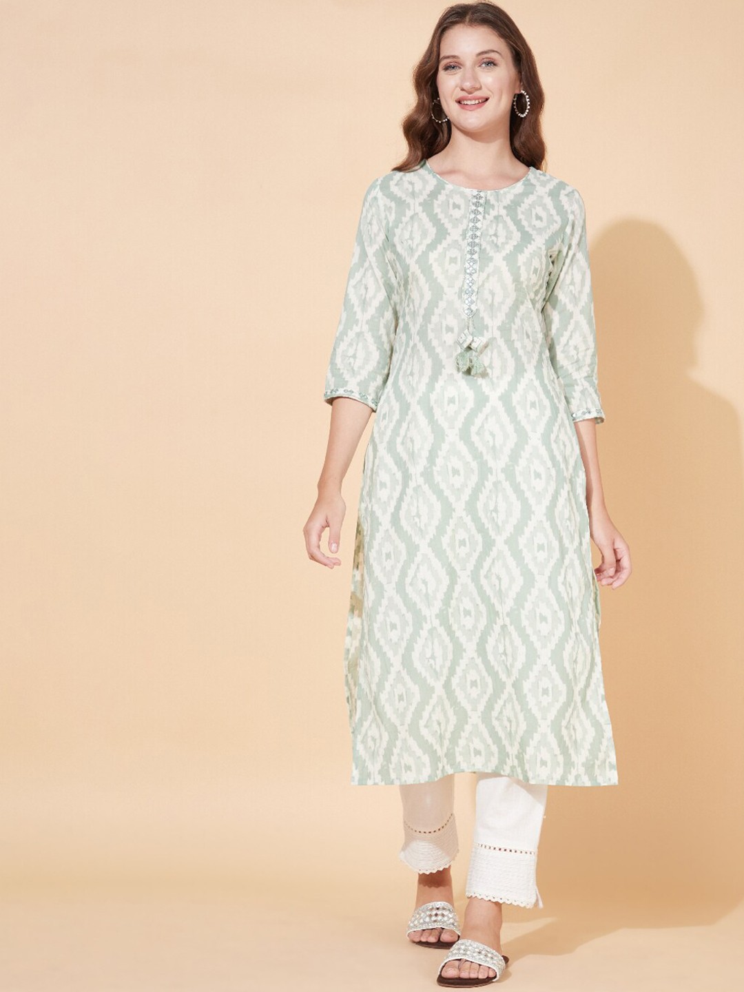 

FASHOR Women Green & White Geometric Printed Kurta