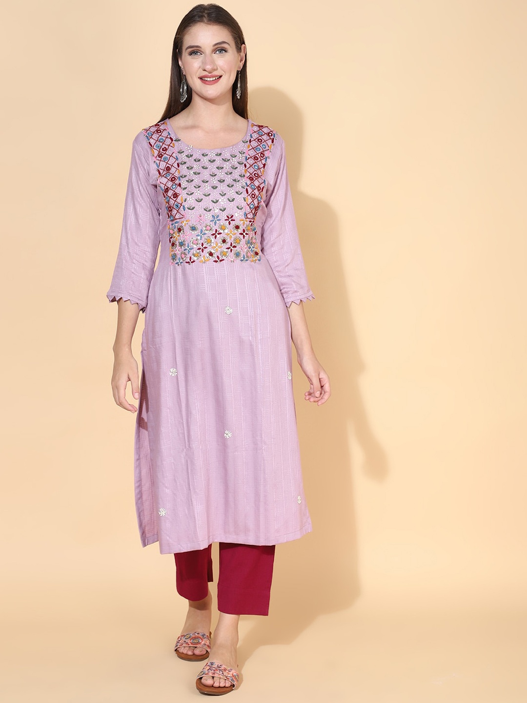 

FASHOR Women Purple Embroidered Flared Sleeves Thread Work Kurta