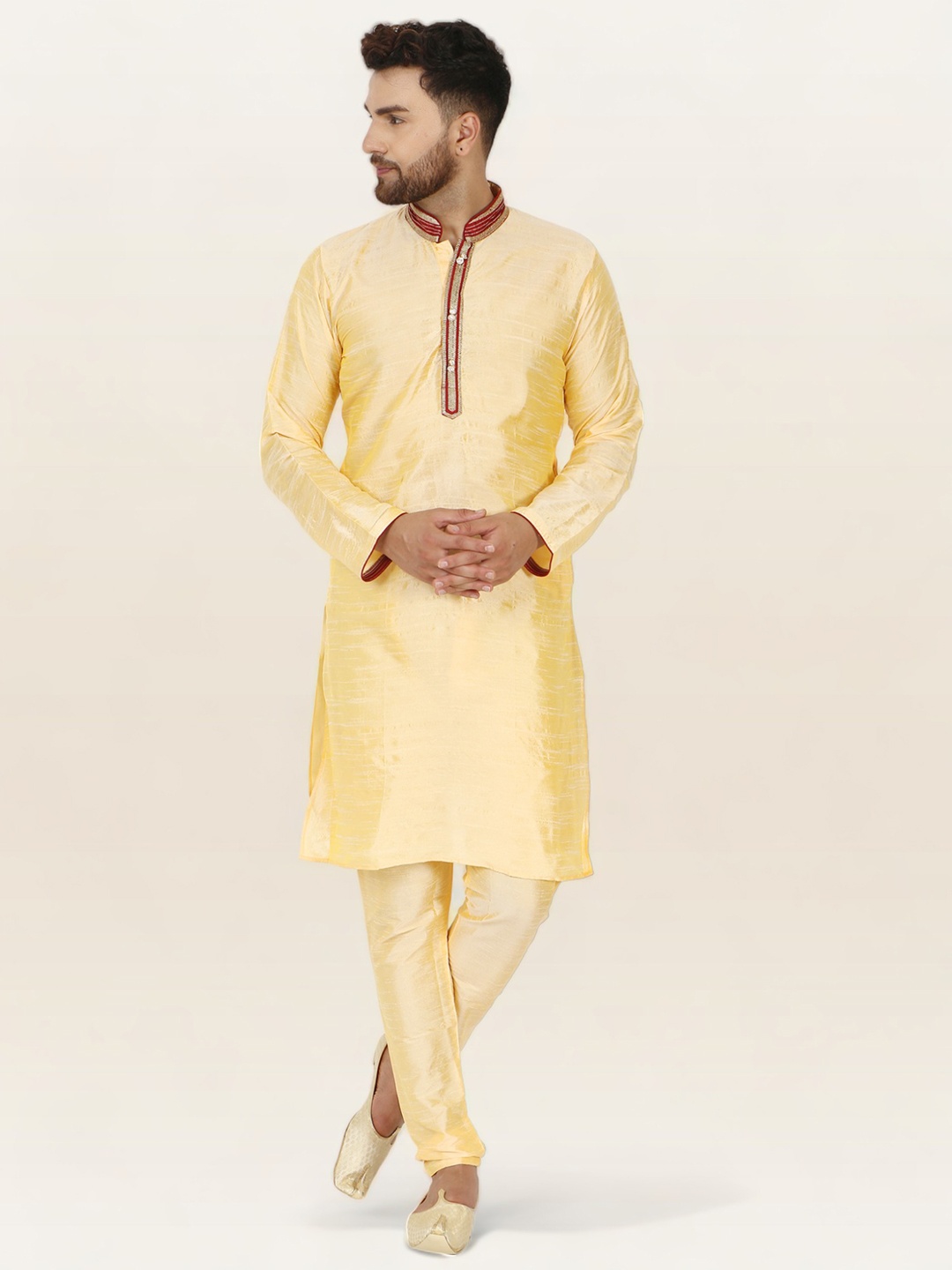 

Enciger Men Beige Thread Work Dupion Silk Kurta with Trouser