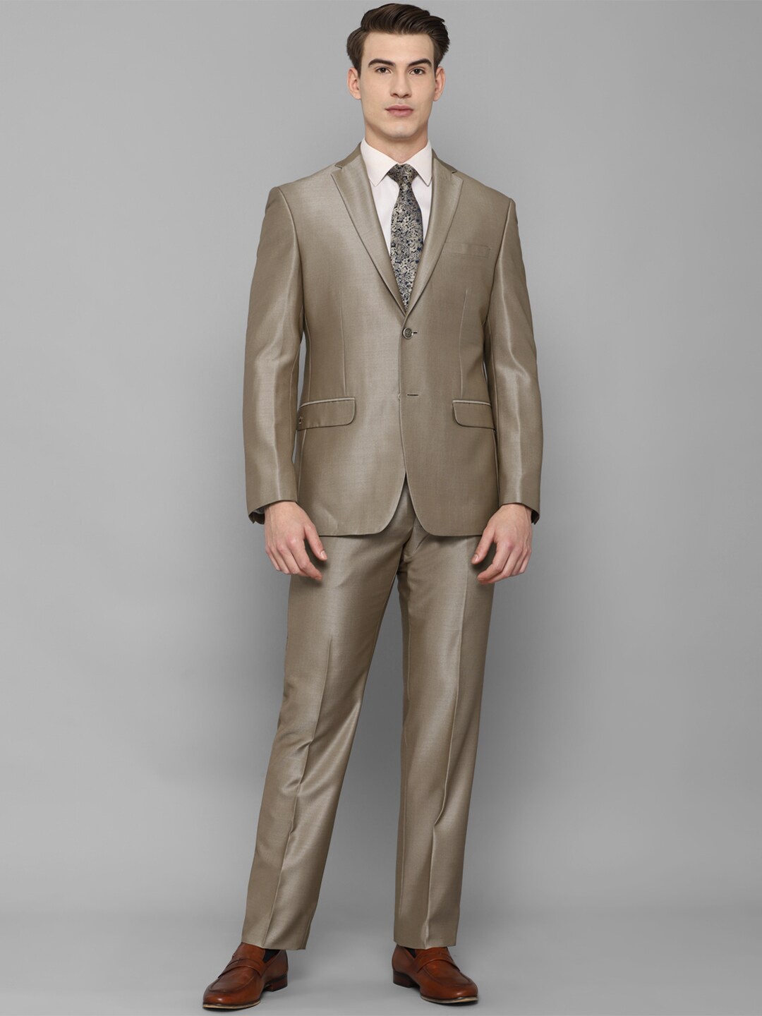 

Louis Philippe Men Brown Solid Single-Breasted Two-Piece Formal Suit