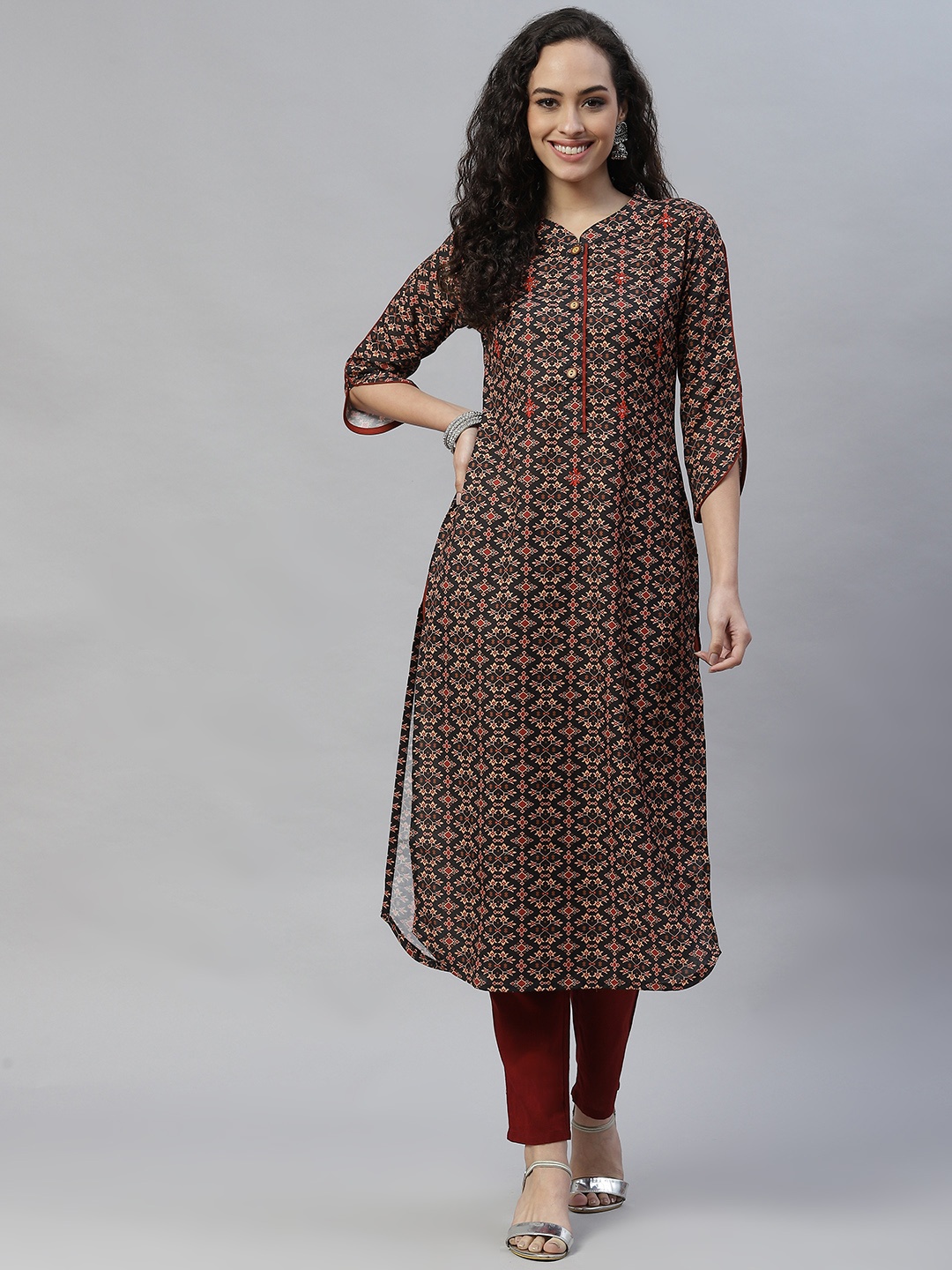 

LAAKHI Women Black & Peach-Coloured Ethnic Motifs Printed Kurta