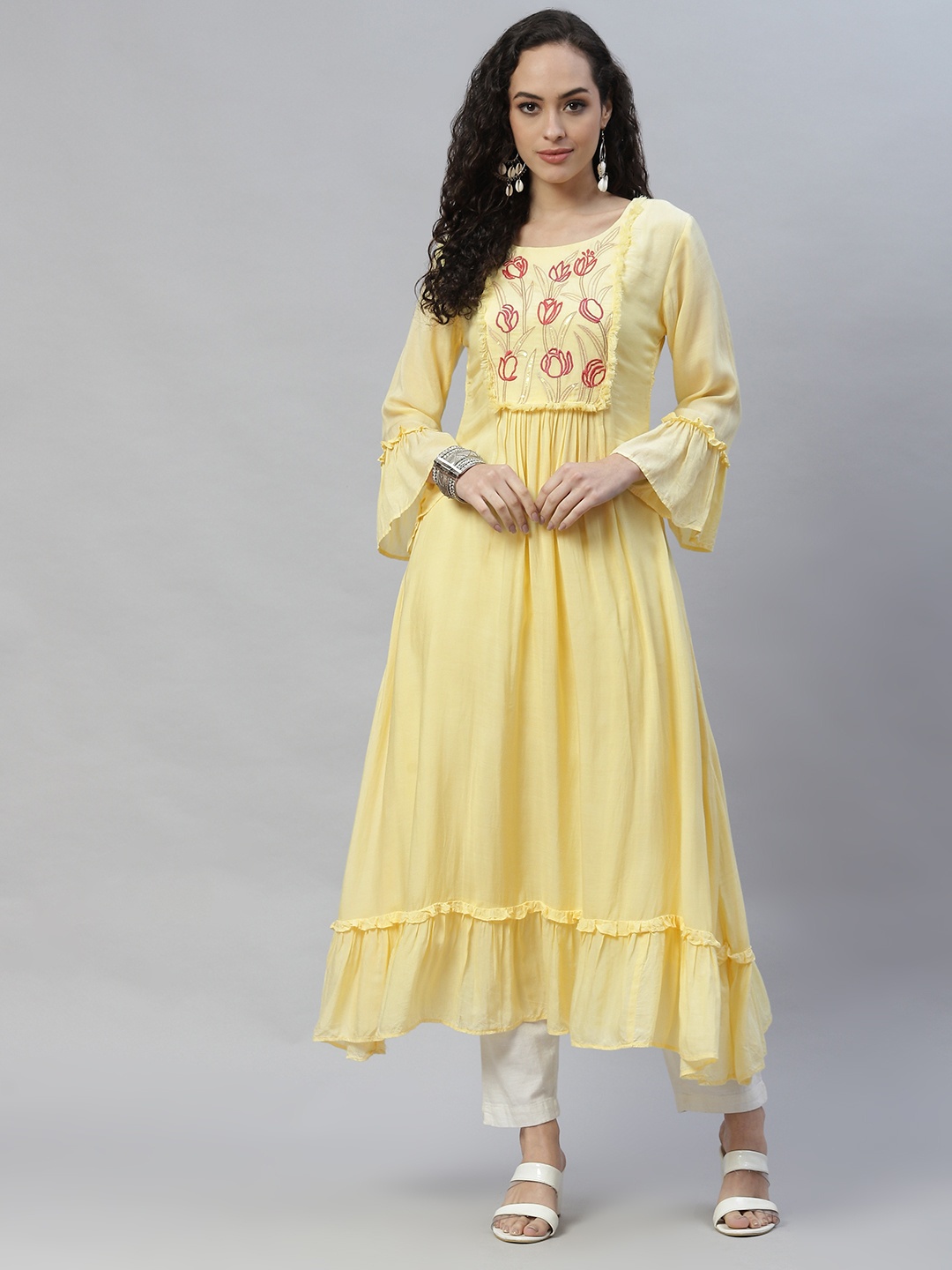 

LAAKHI Women Yellow & Red Ethnic Motifs Printed Flared Sleeves Kurta