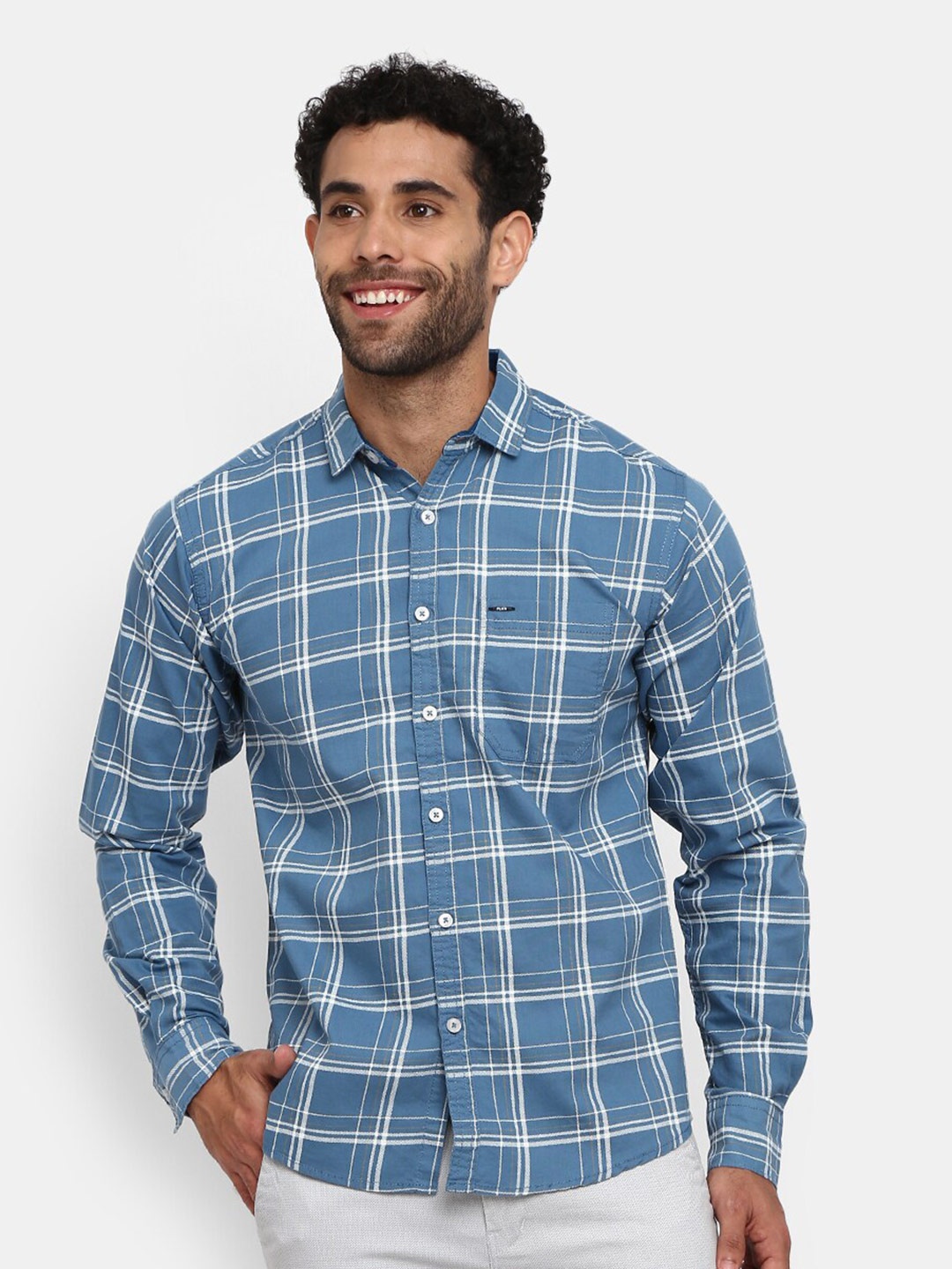 

V-Mart Men Blue Slim Fit Checked Casual Shirt