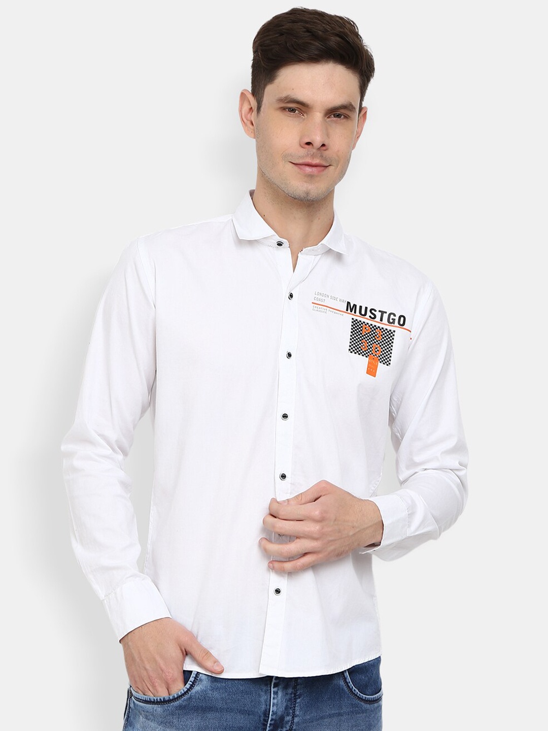 

V-Mart Men White Slim Fit Casual Shirt